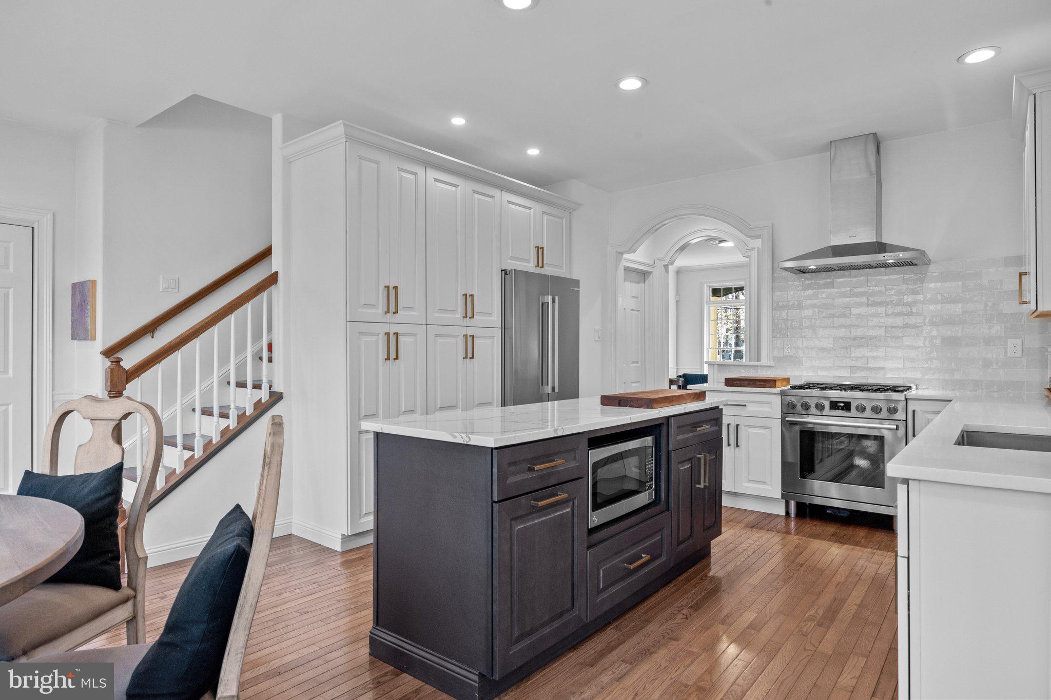 NEW HOPE HILLS - Residential