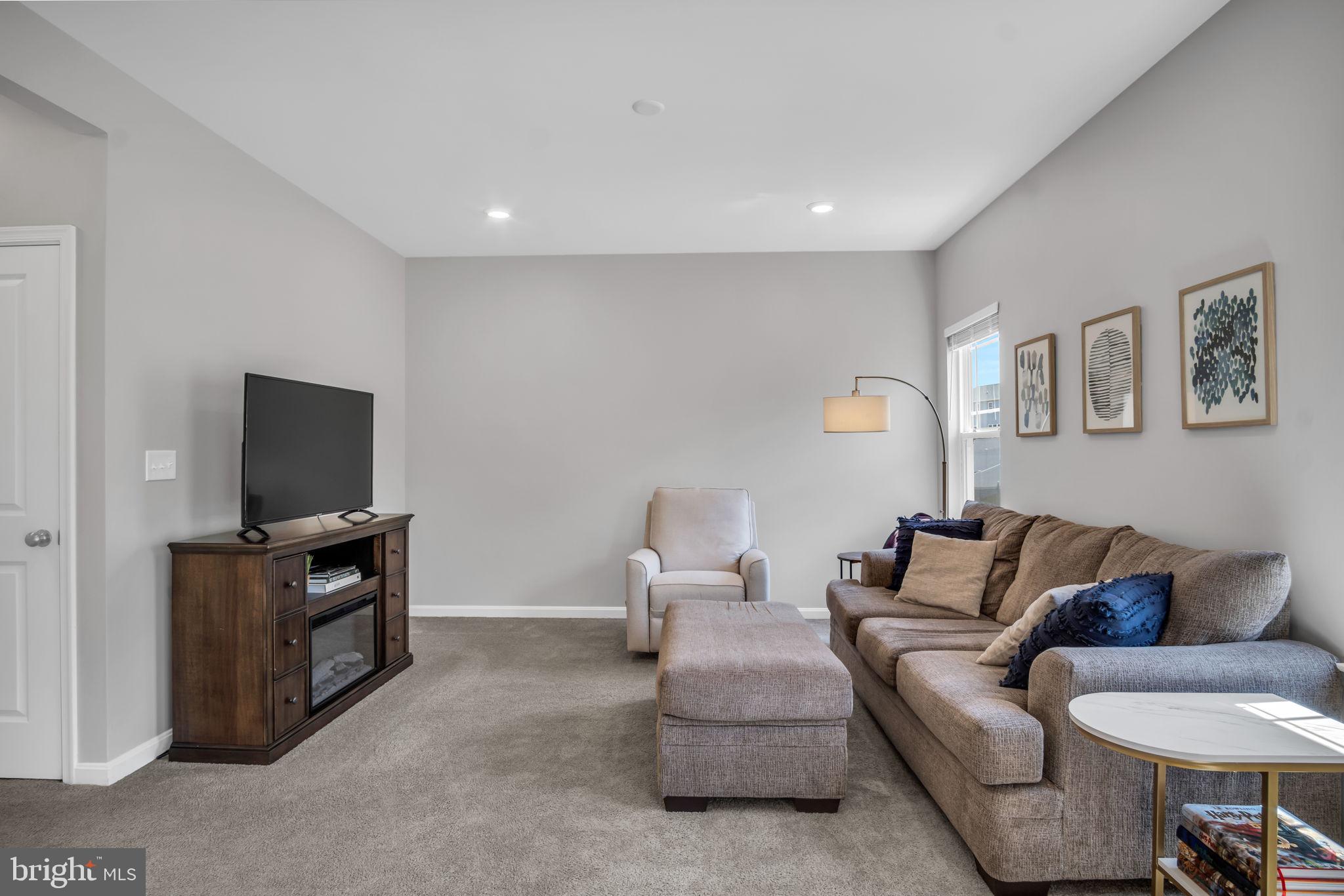 LEXINGTON ESTATES - Residential