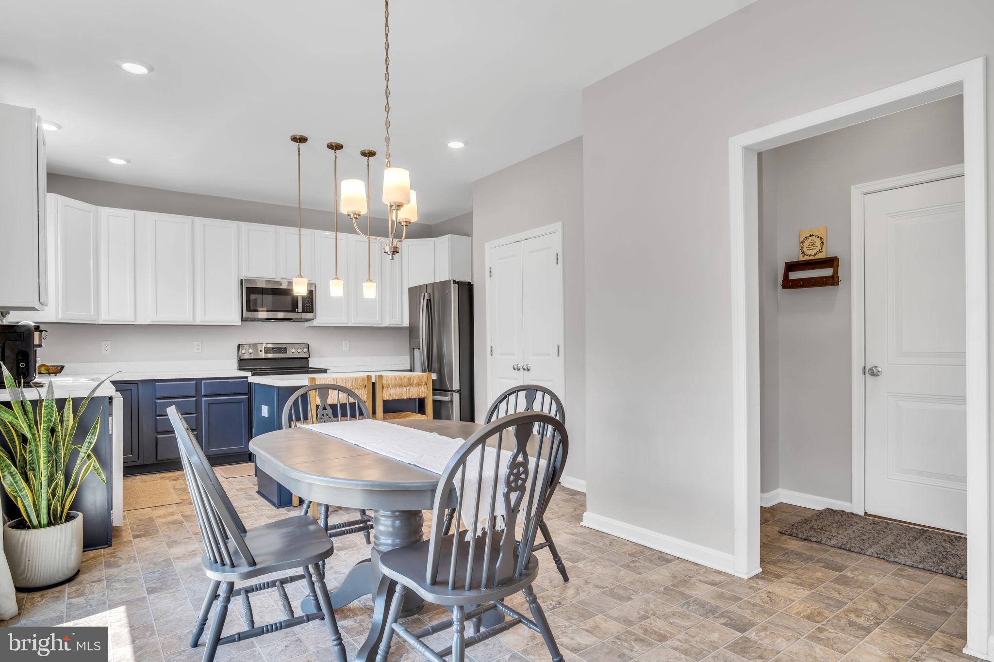 LEXINGTON ESTATES - Residential