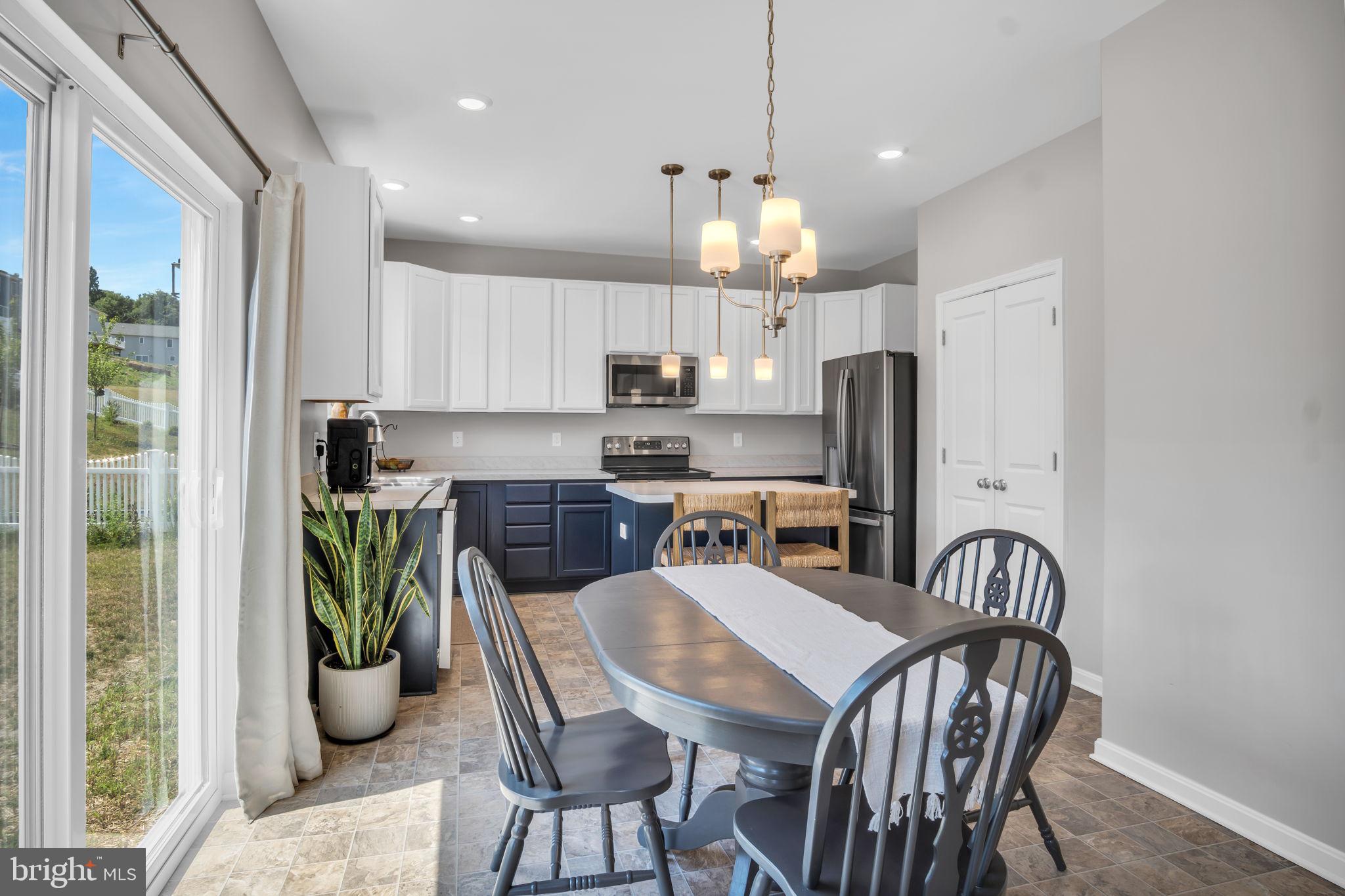 LEXINGTON ESTATES - Residential