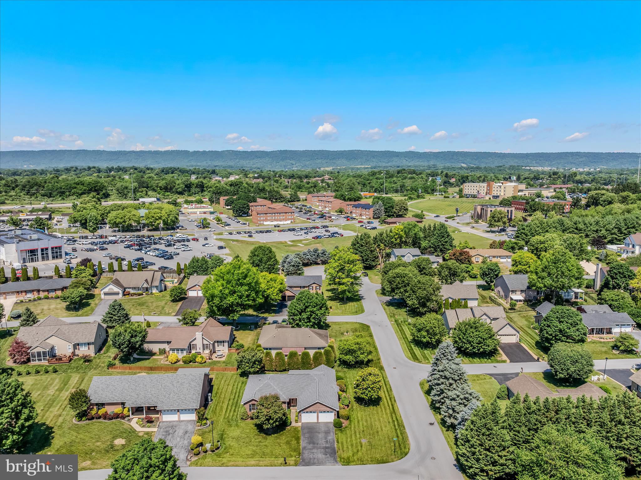 FOXCROFT MEADOWS - Residential