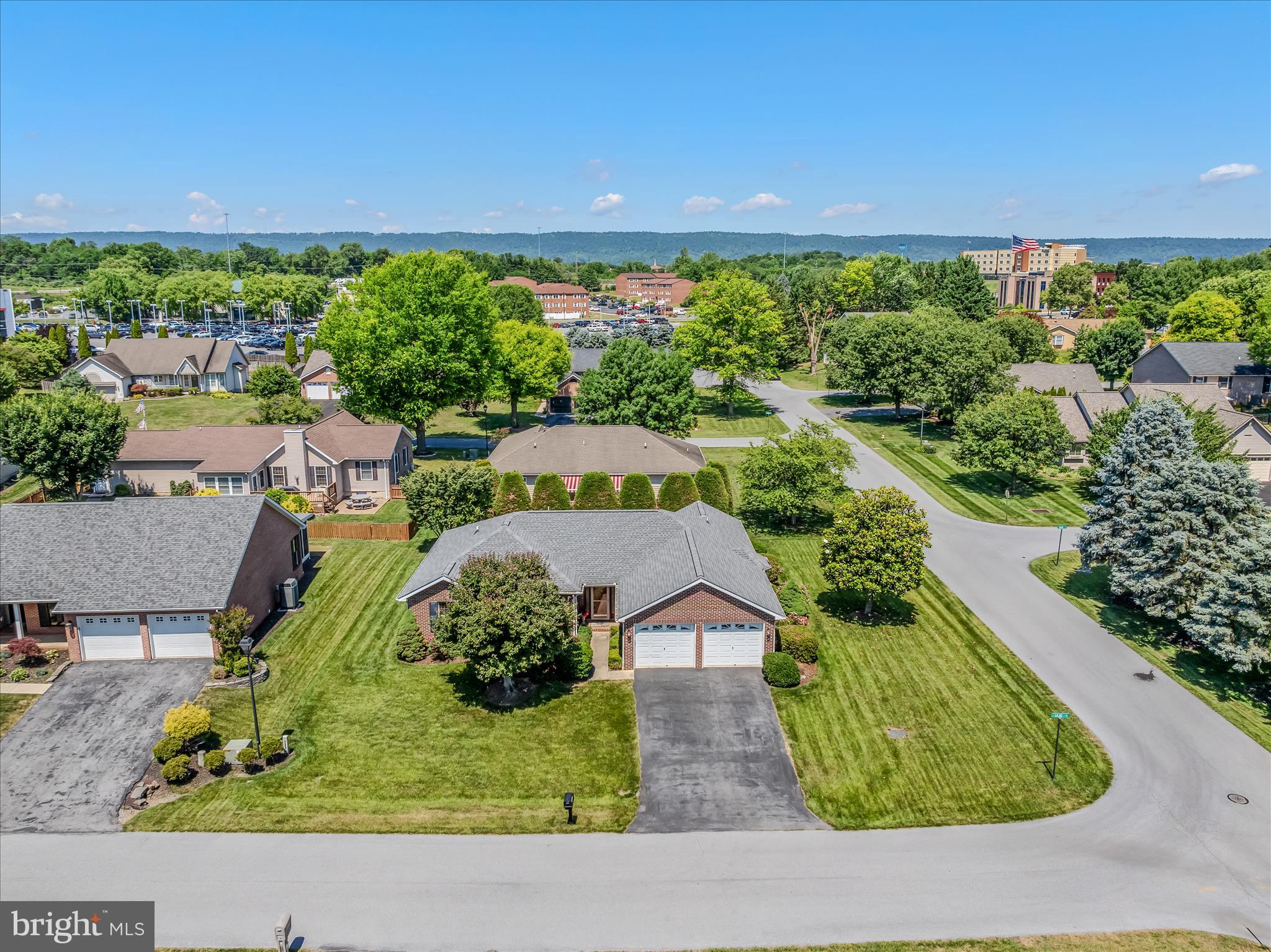 FOXCROFT MEADOWS - Residential