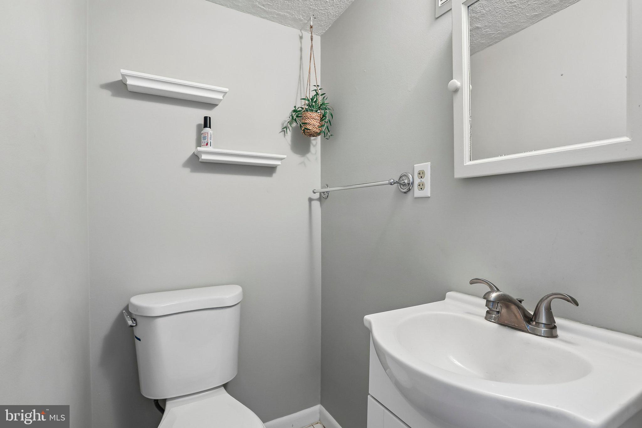 CARROLLWOOD MANOR - Residential