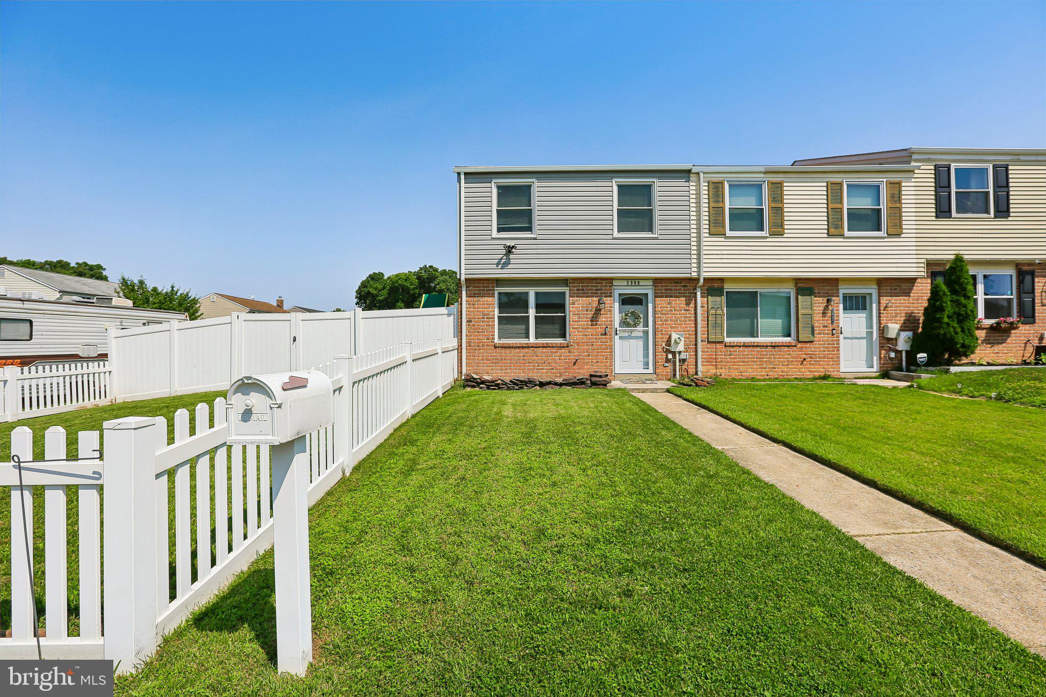 CARROLLWOOD MANOR - Residential