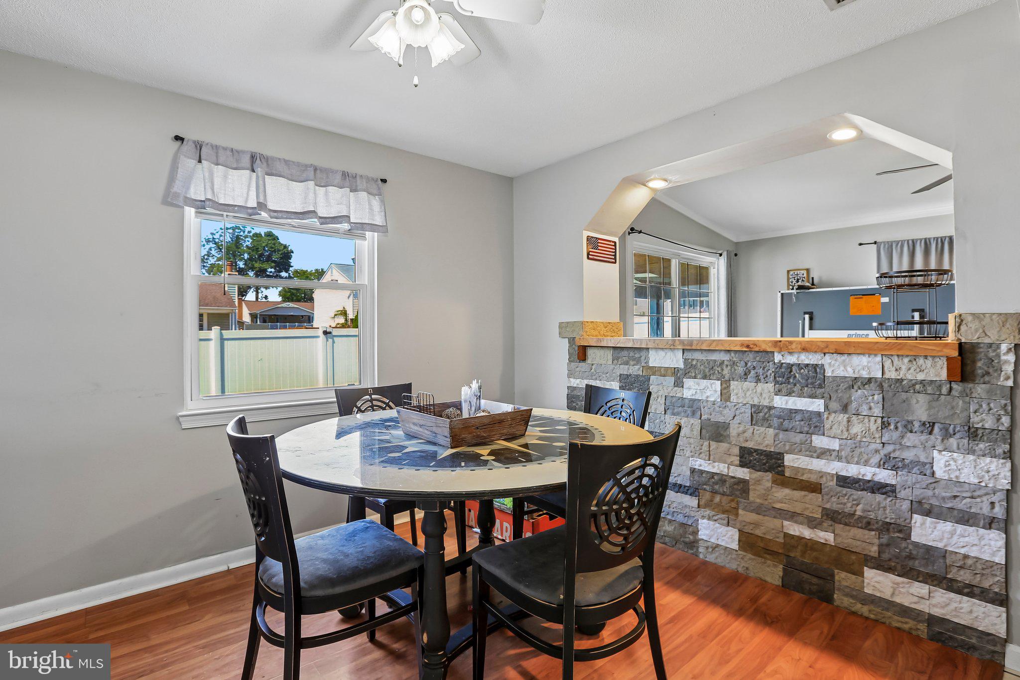 CARROLLWOOD MANOR - Residential