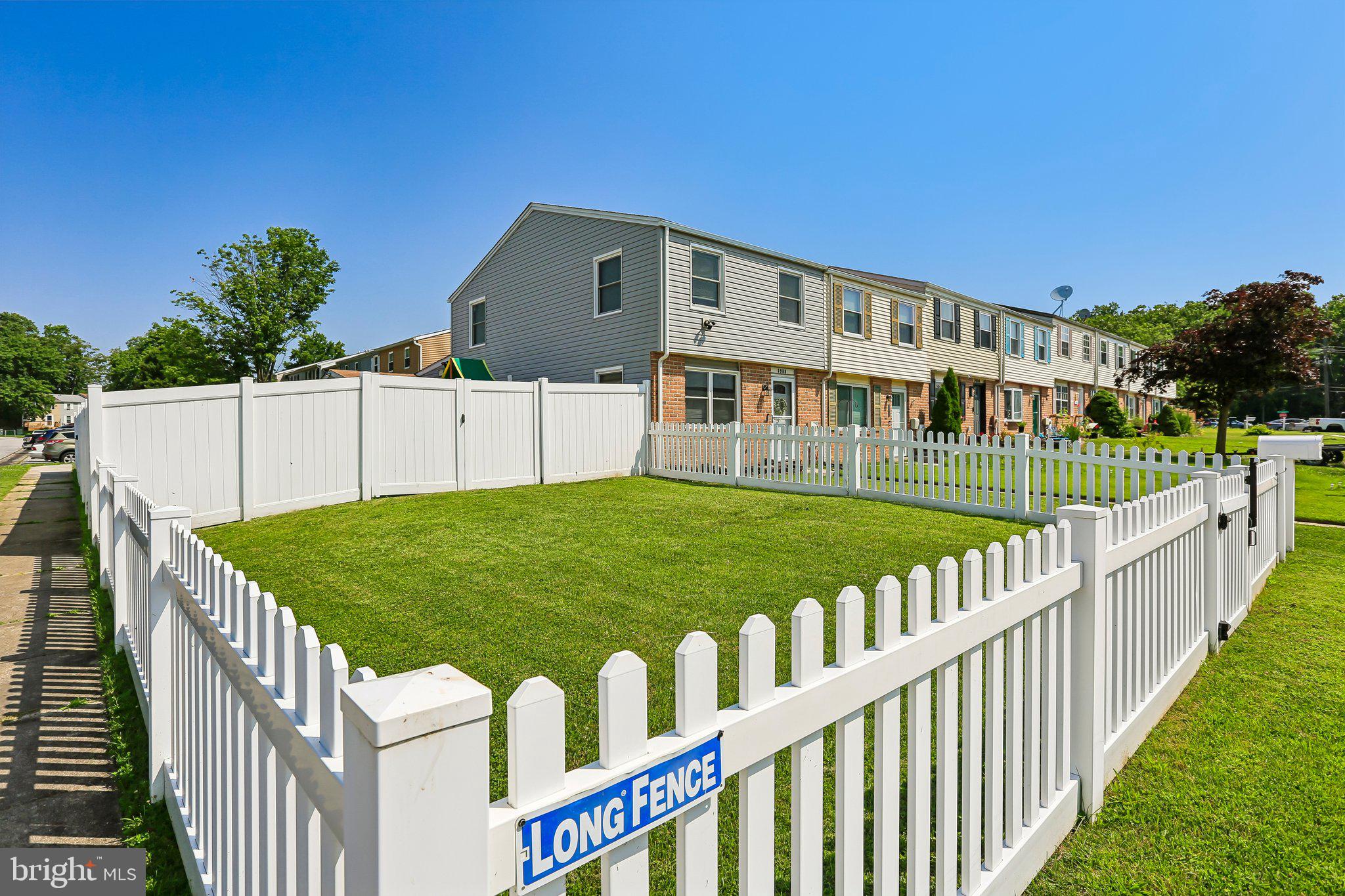 CARROLLWOOD MANOR - Residential