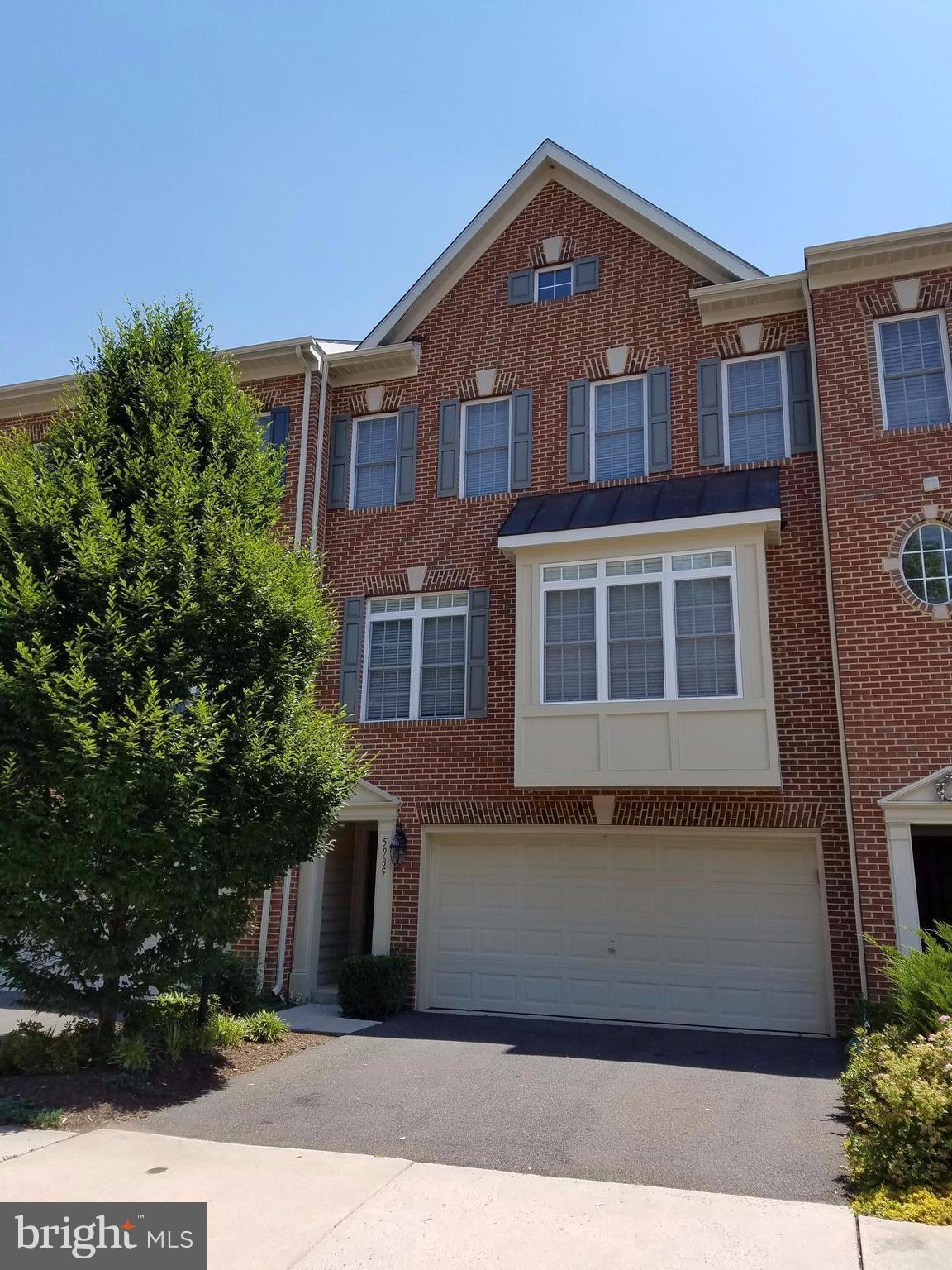 MEADOW BROOK COVE - Residential Lease