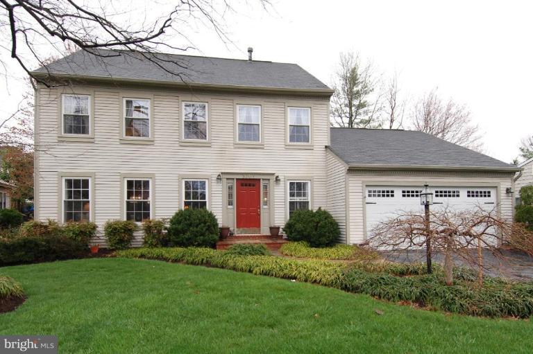 LAKE DEVEREUX - Residential Lease