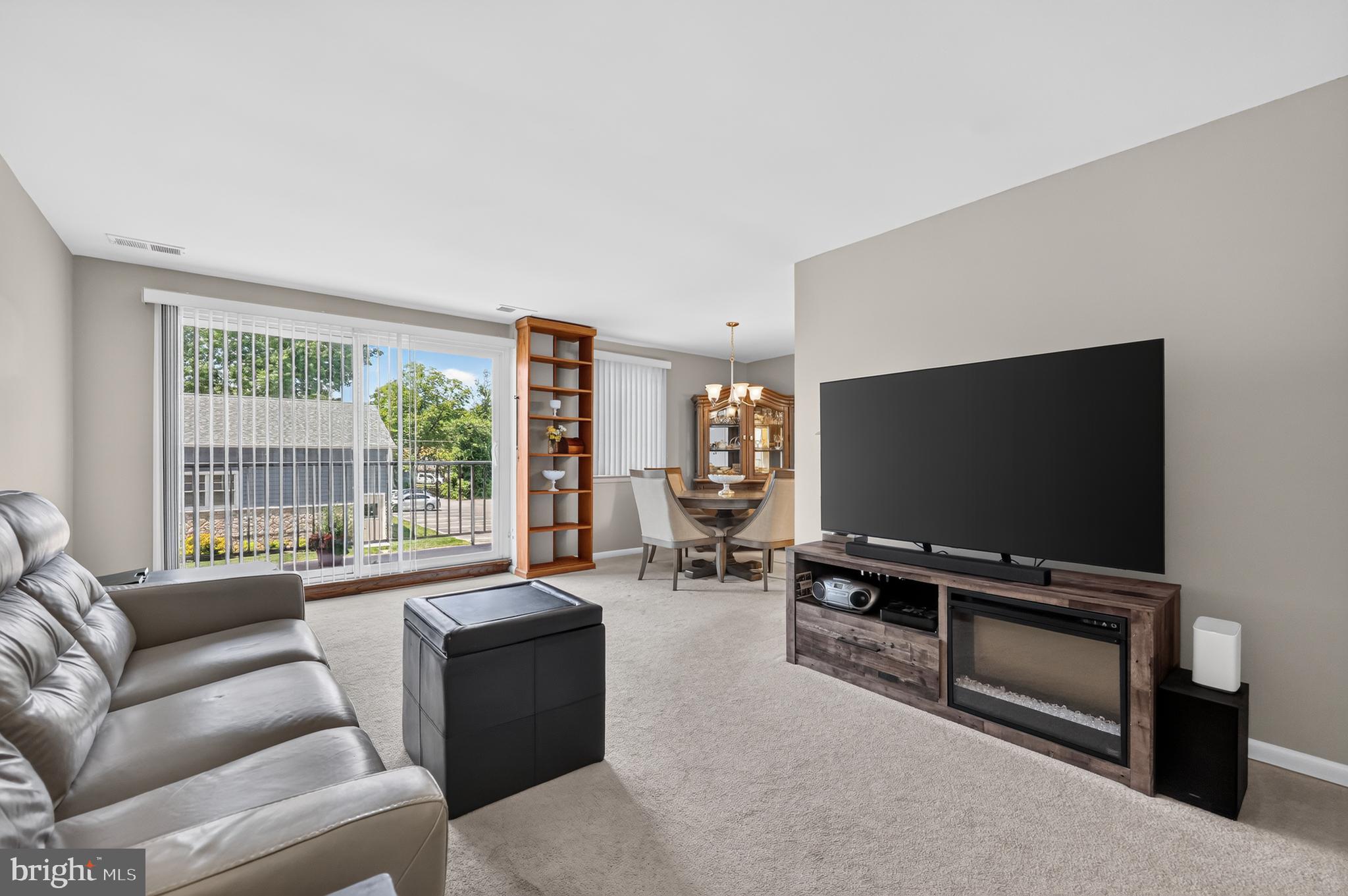 HOLLY HOUSE - Residential