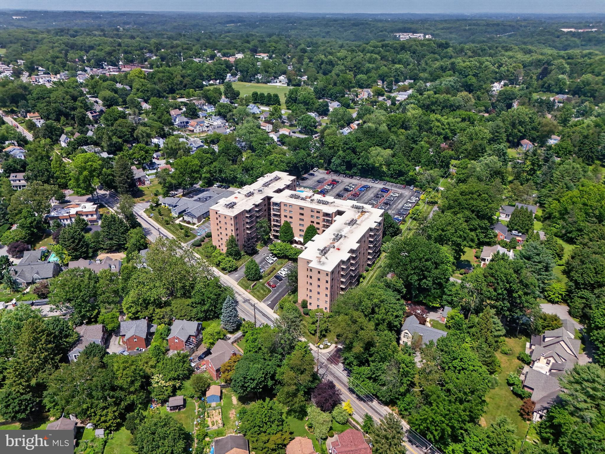 HOLLY HOUSE - Residential