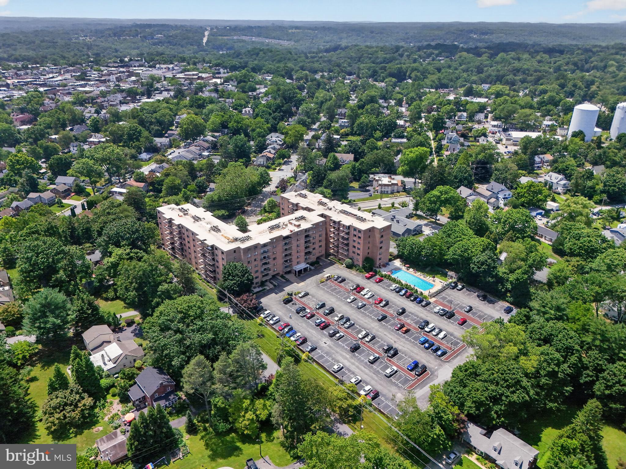 HOLLY HOUSE - Residential