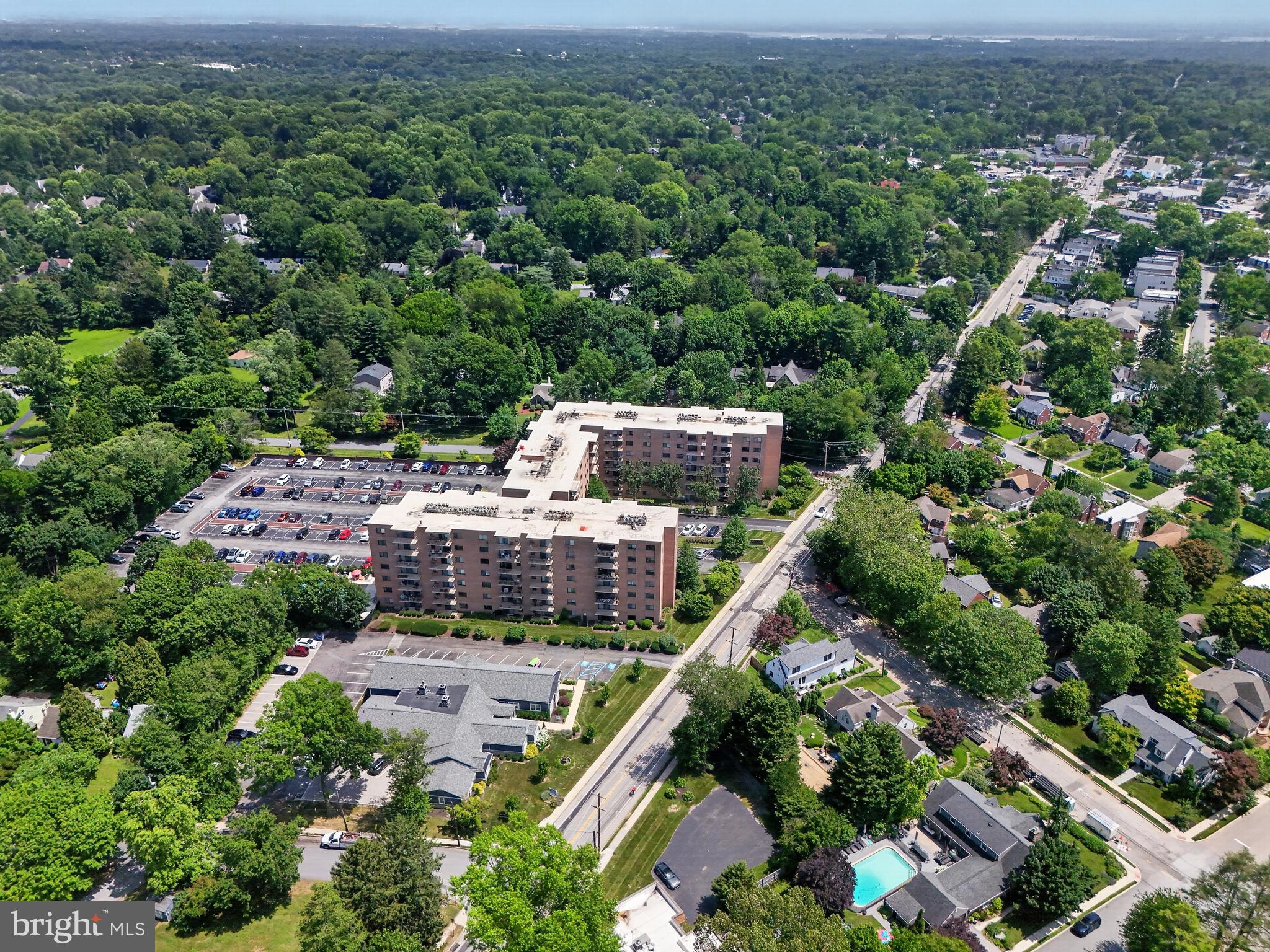 HOLLY HOUSE - Residential