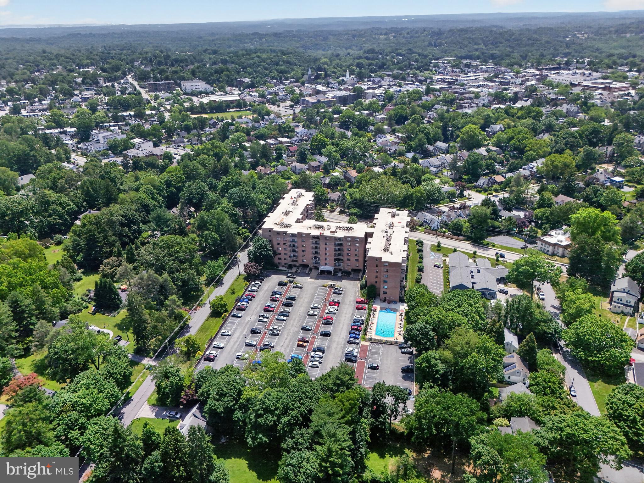 HOLLY HOUSE - Residential