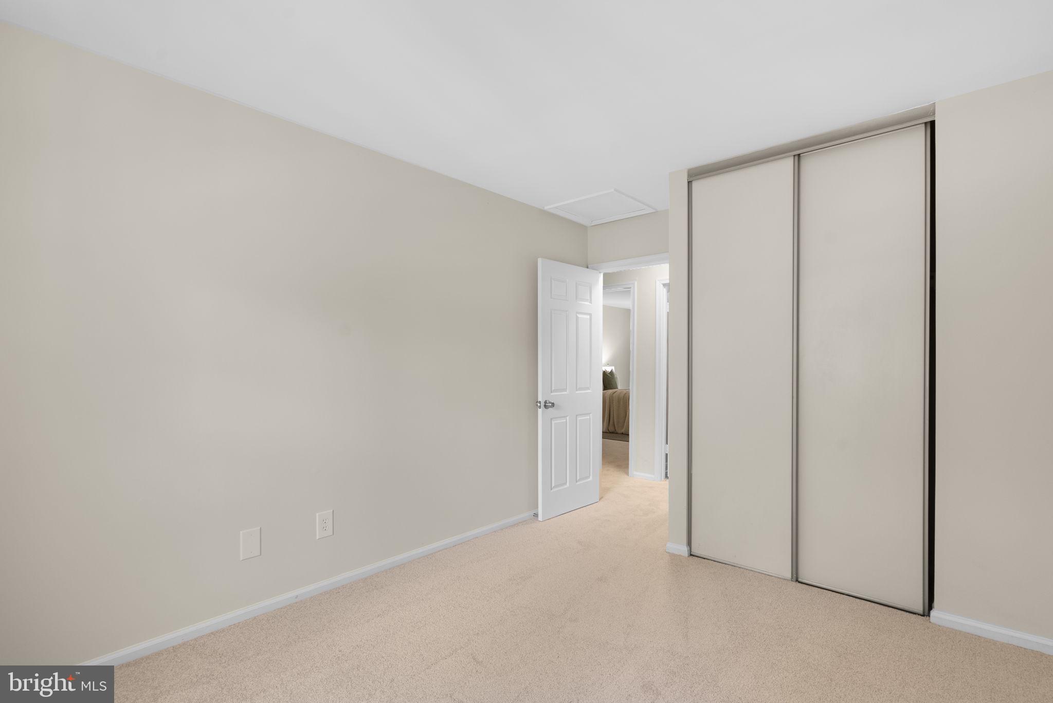 WOODLAND HILLS - Residential