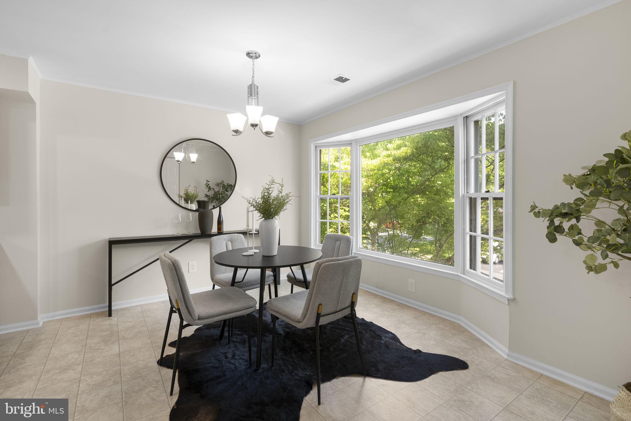 WOODLAND HILLS - Residential