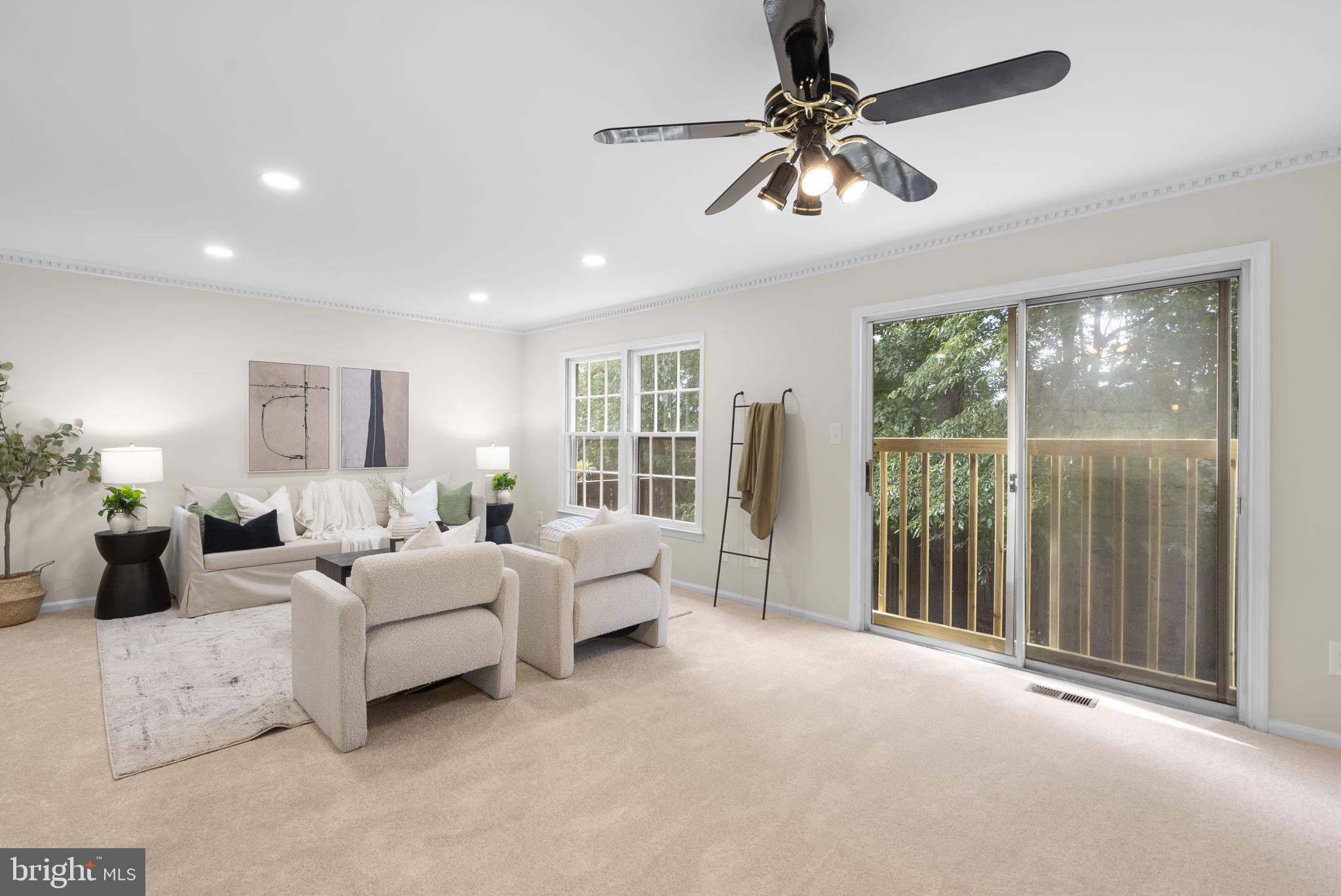 WOODLAND HILLS - Residential