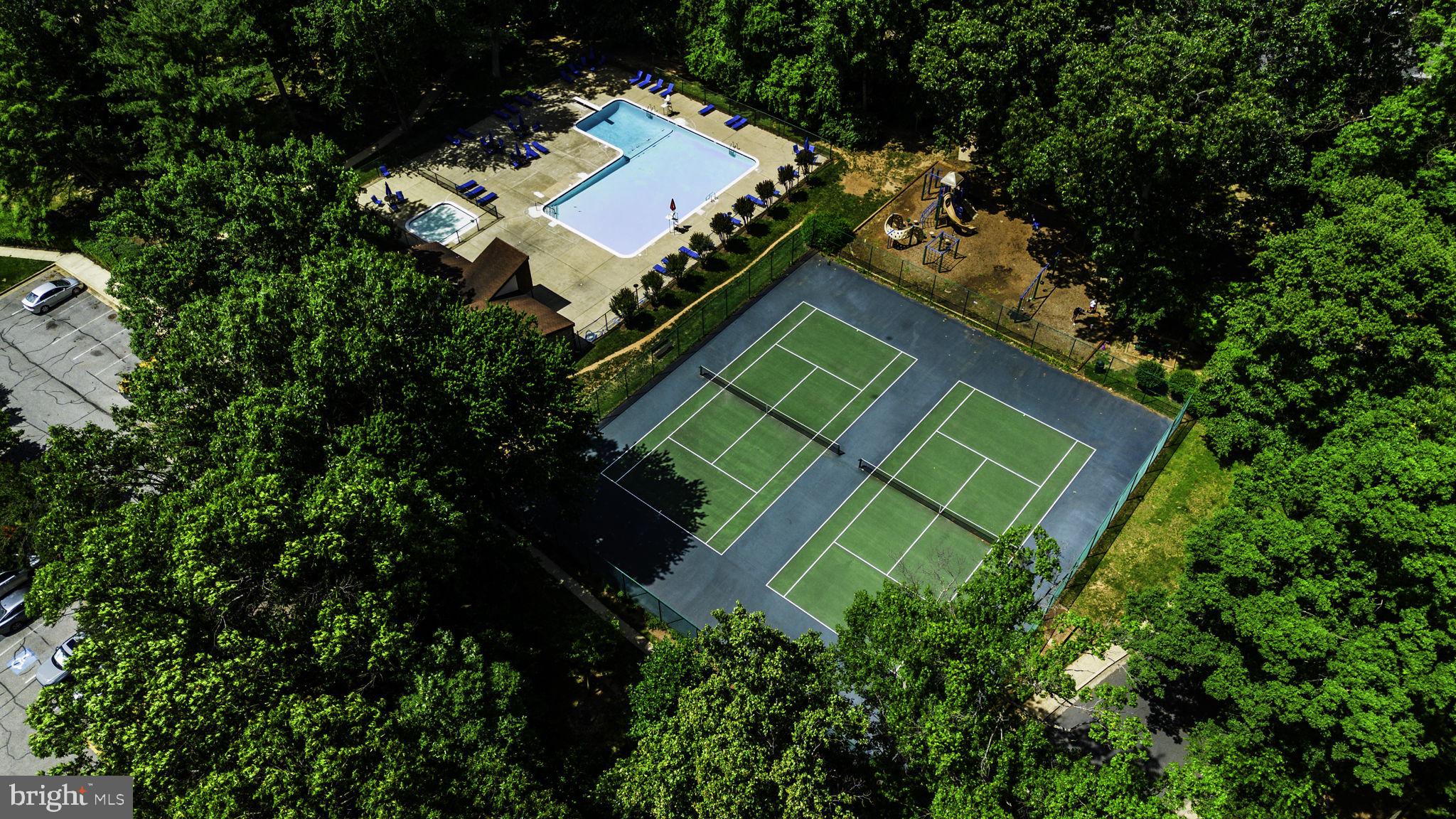 WOODLAND HILLS - Residential