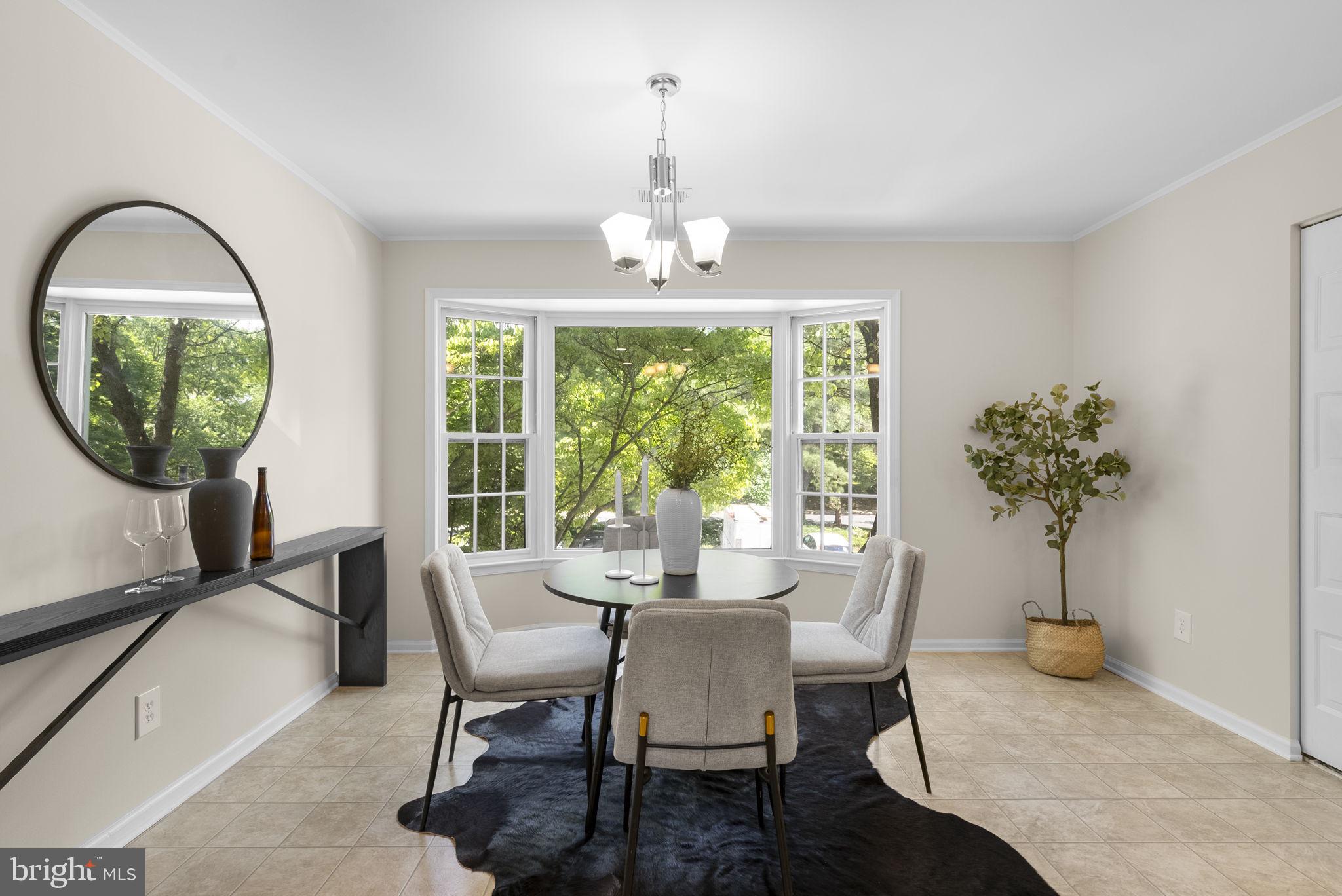 WOODLAND HILLS - Residential