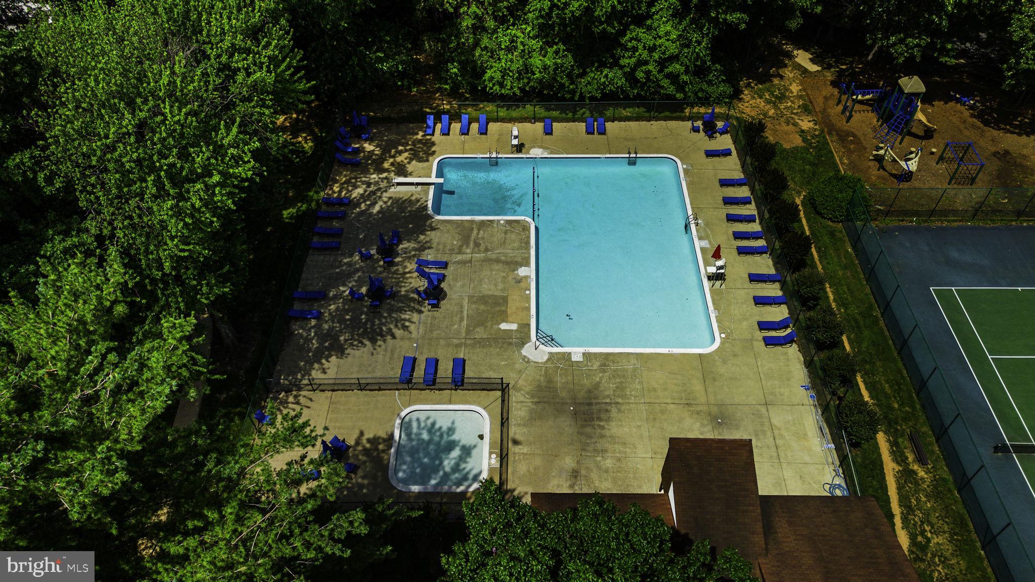 WOODLAND HILLS - Residential