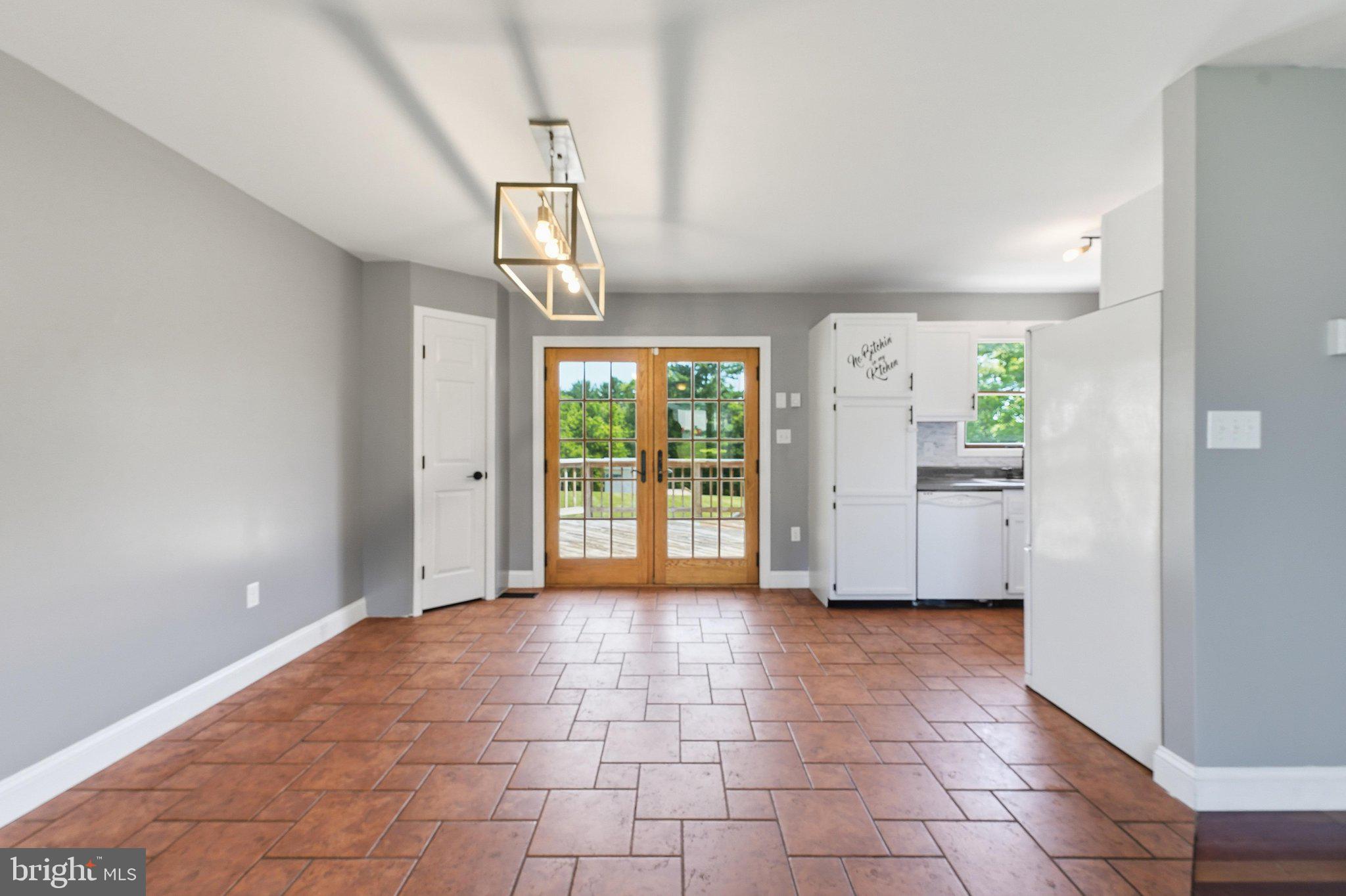 COOL HOLLOW ESTATES - Residential