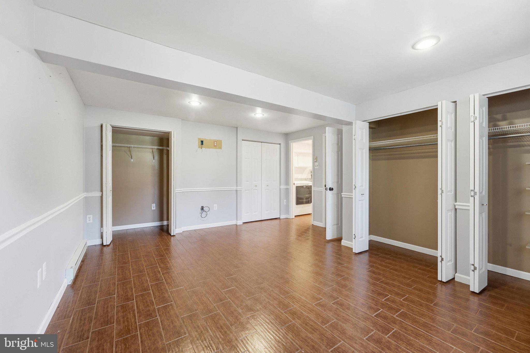 COOL HOLLOW ESTATES - Residential