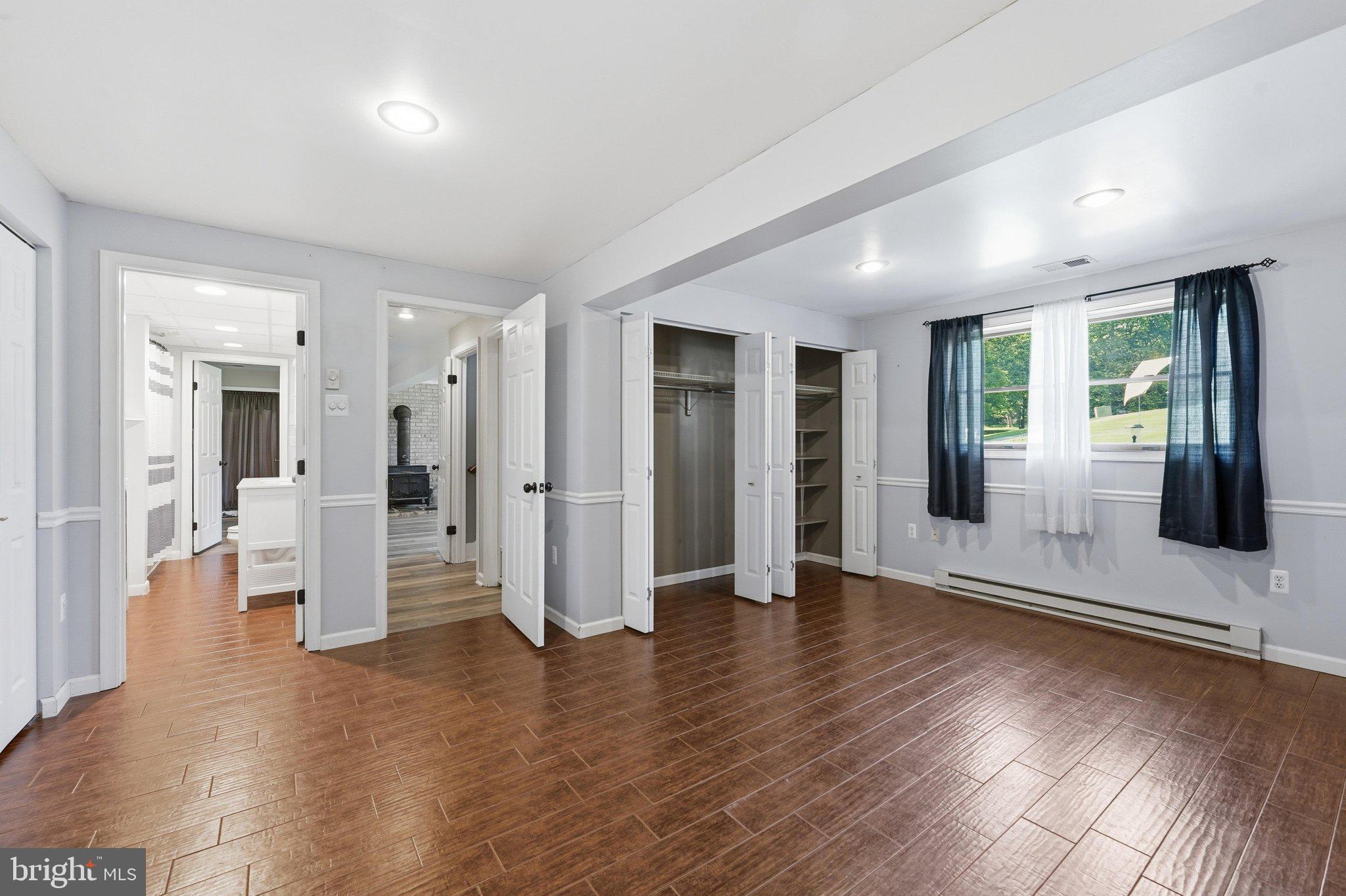 COOL HOLLOW ESTATES - Residential