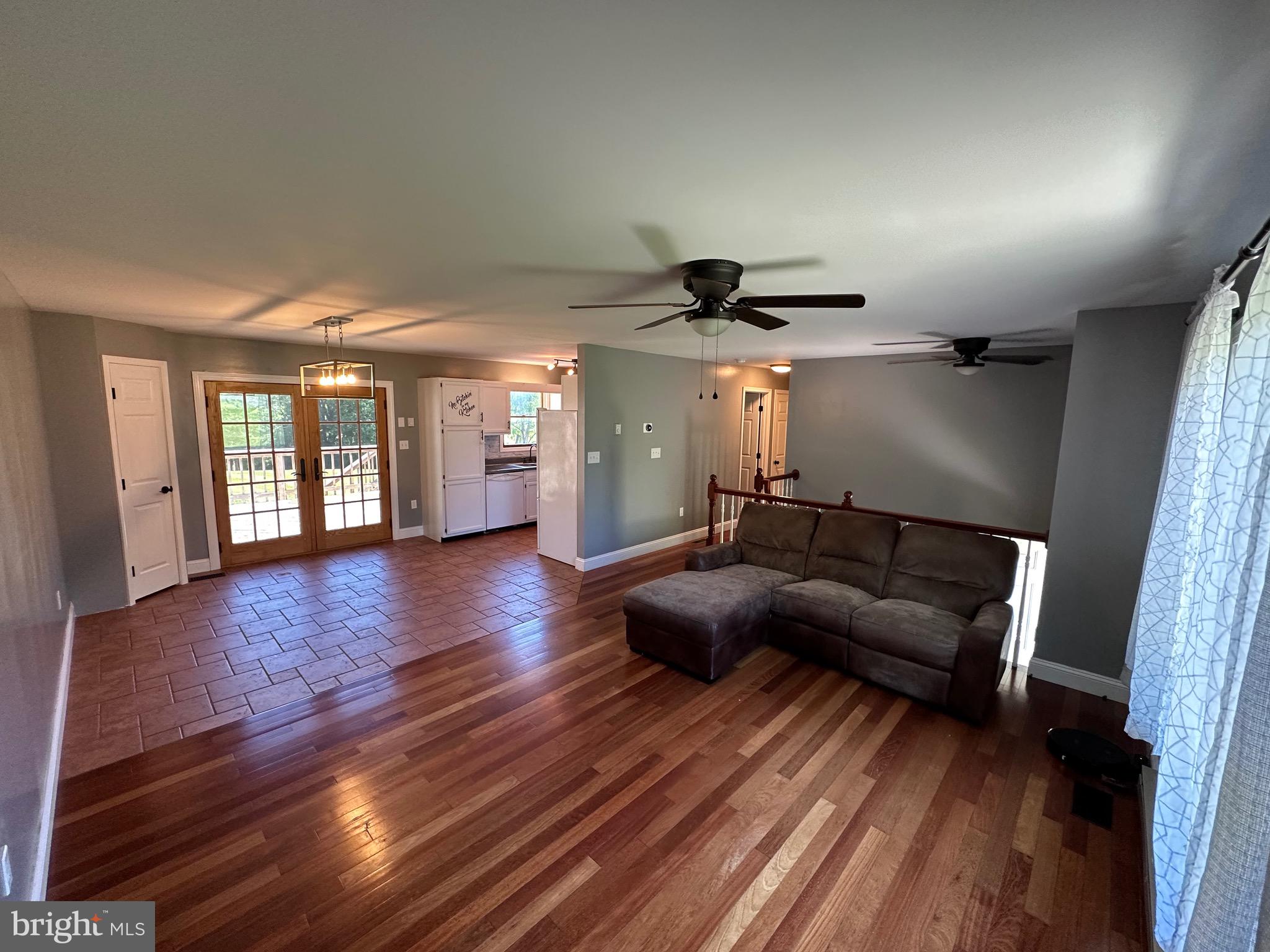 COOL HOLLOW ESTATES - Residential