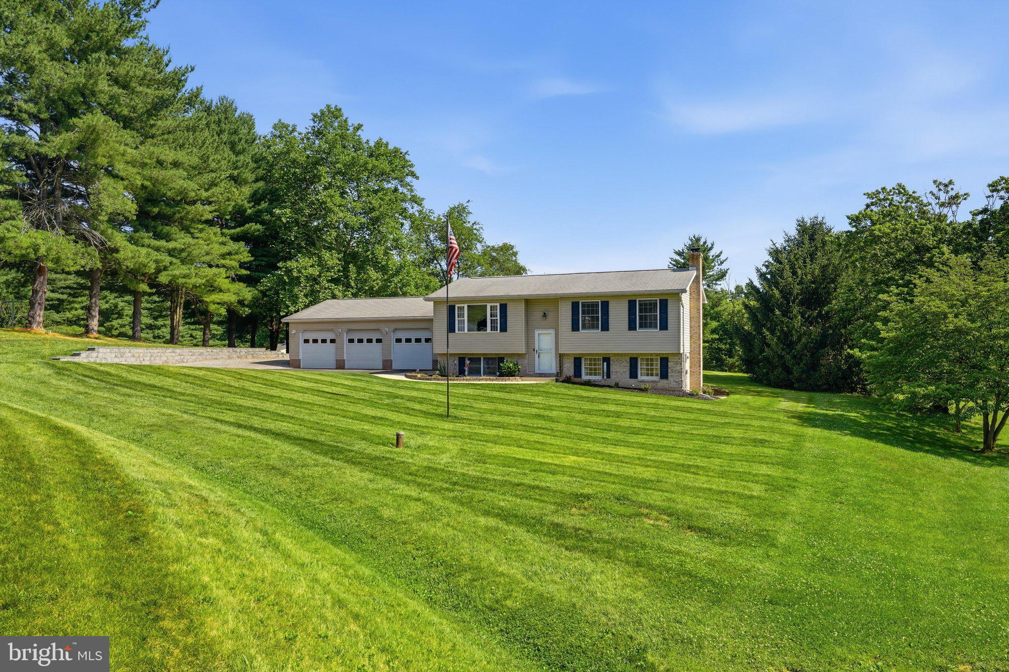 COOL HOLLOW ESTATES - Residential