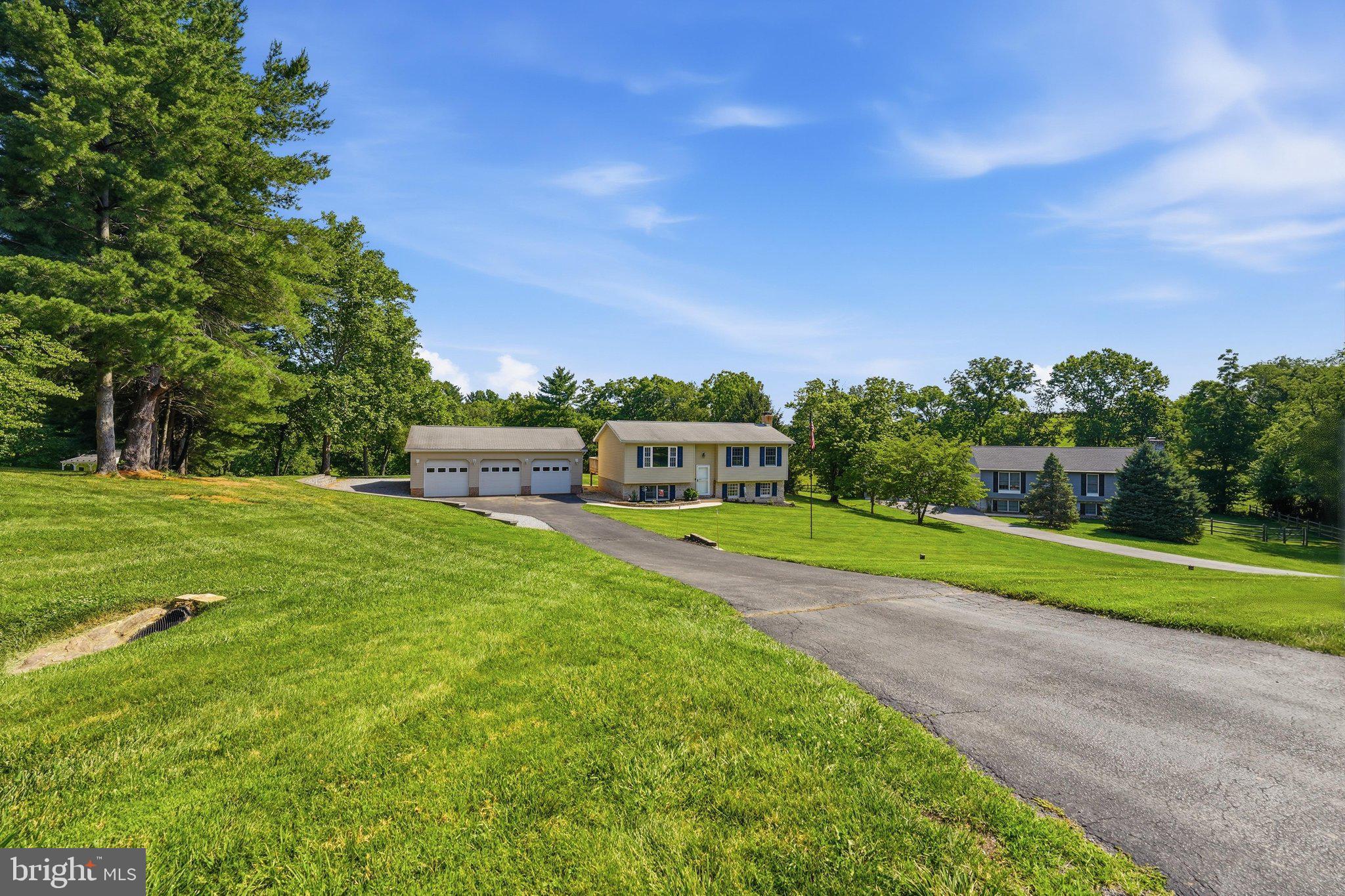COOL HOLLOW ESTATES - Residential