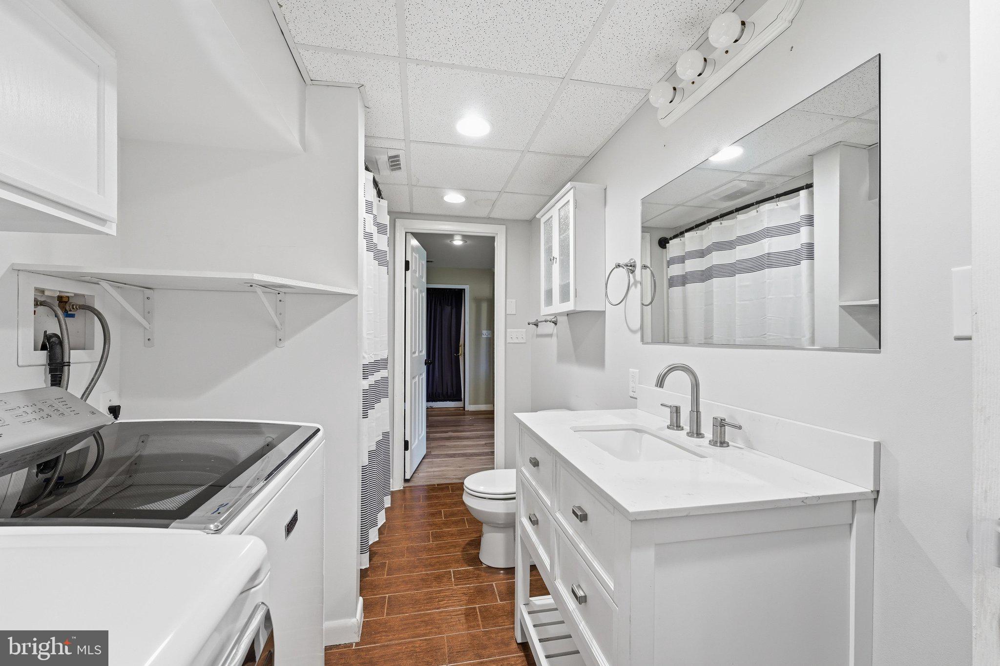 COOL HOLLOW ESTATES - Residential