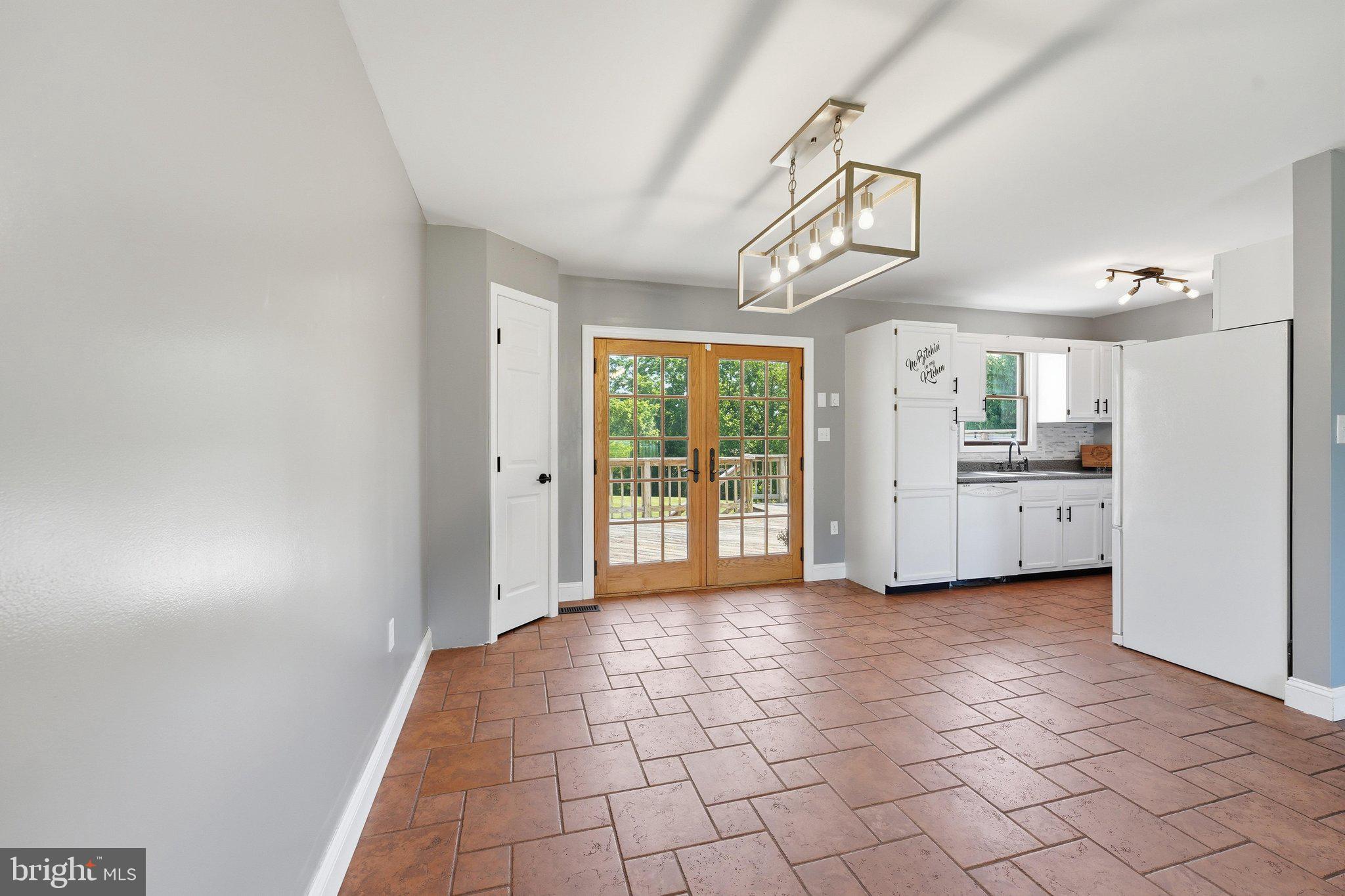COOL HOLLOW ESTATES - Residential