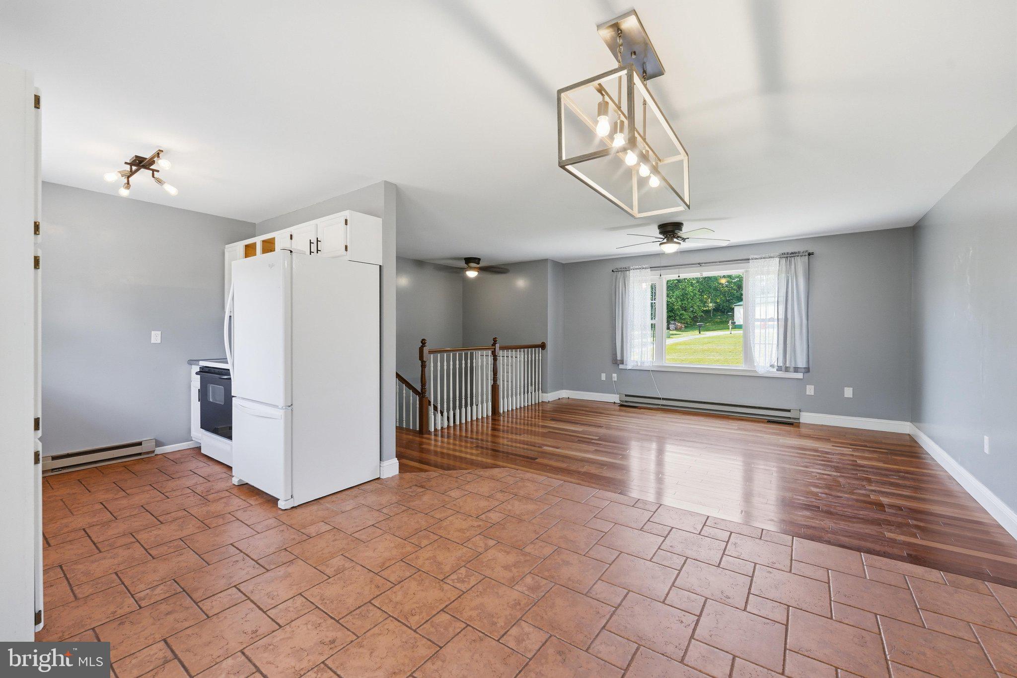 COOL HOLLOW ESTATES - Residential