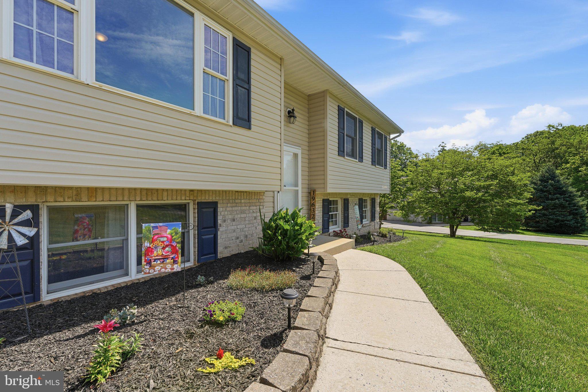 COOL HOLLOW ESTATES - Residential