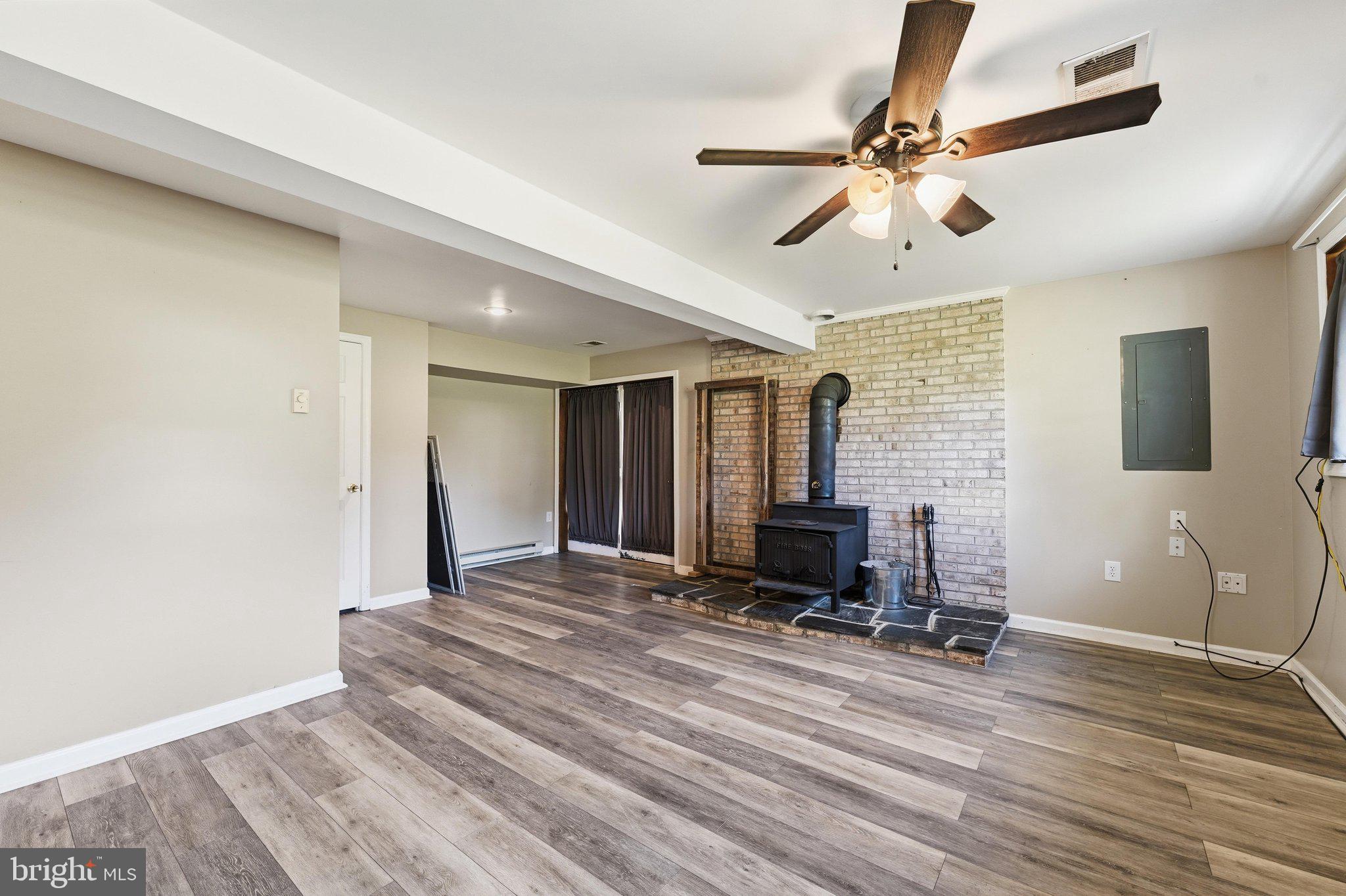 COOL HOLLOW ESTATES - Residential