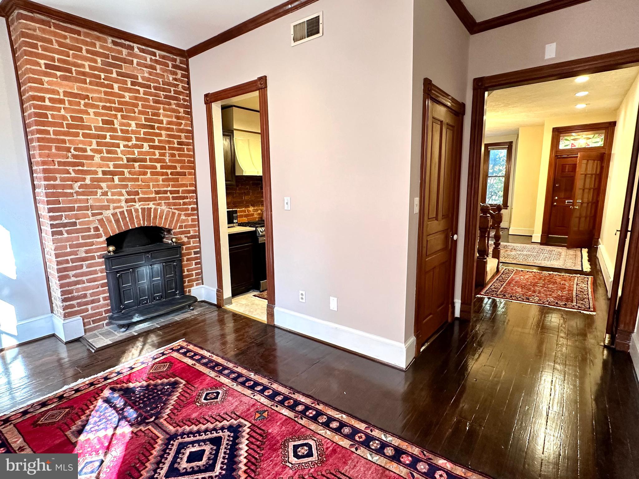 CAPITOL HILL - Residential