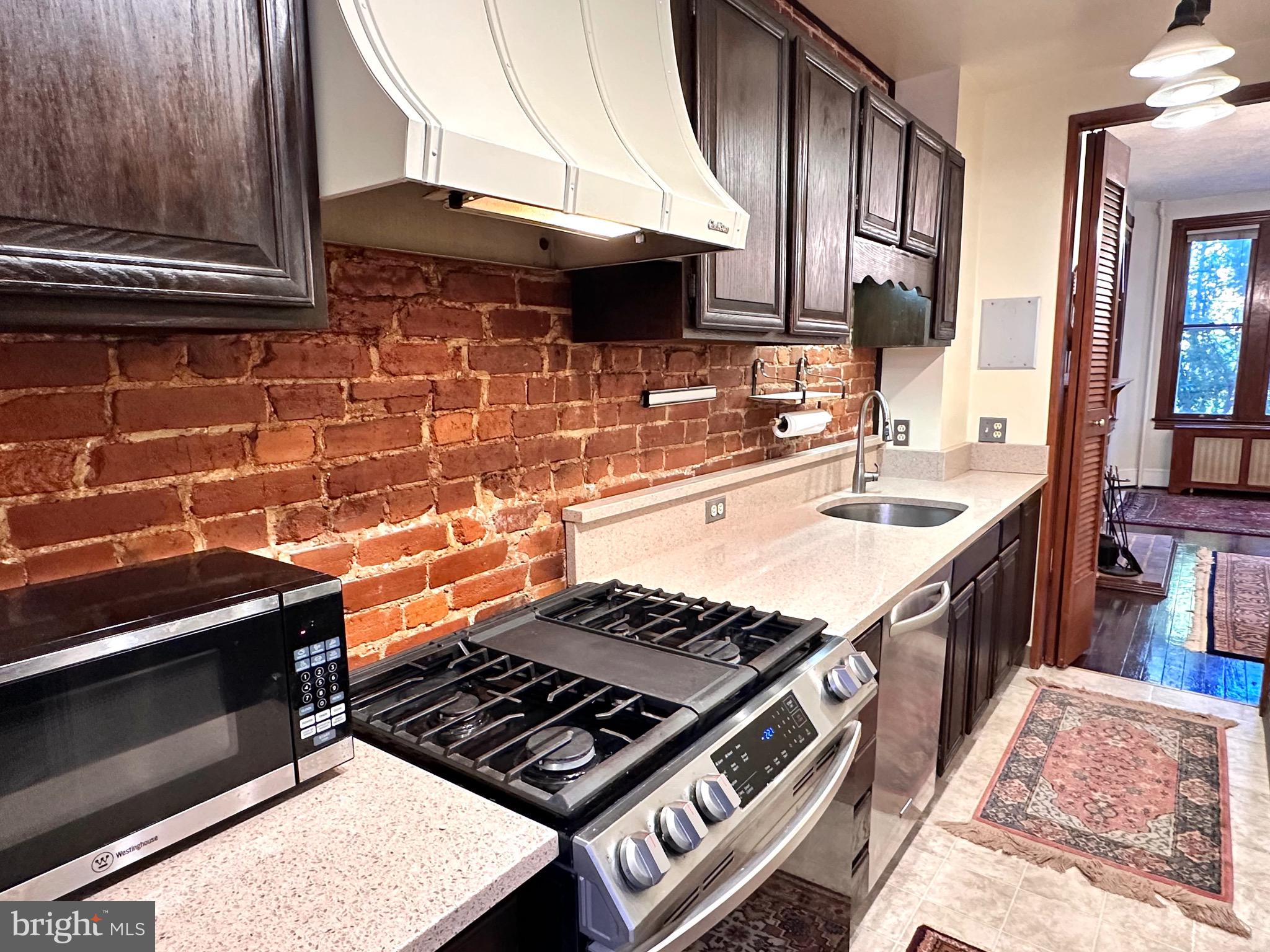 CAPITOL HILL - Residential