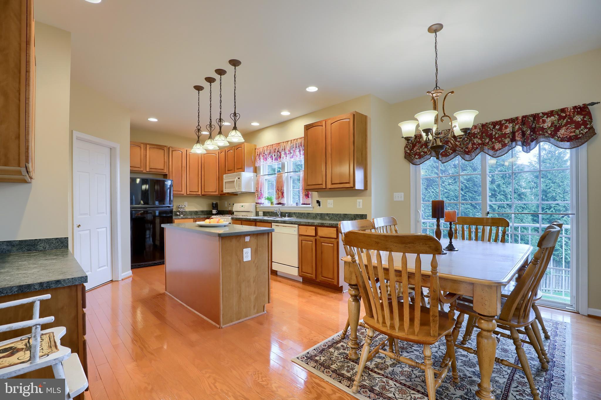 FRANKLIN SQUARE - Residential