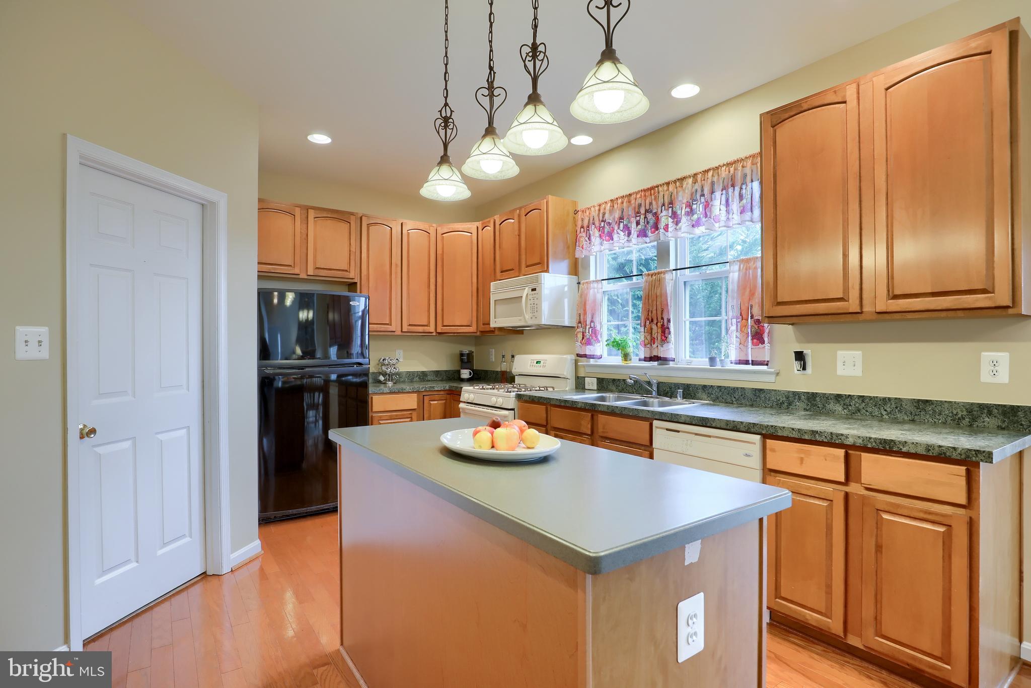 FRANKLIN SQUARE - Residential