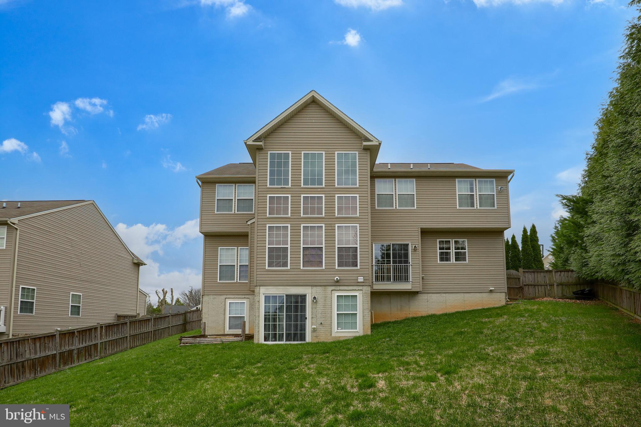 FRANKLIN SQUARE - Residential