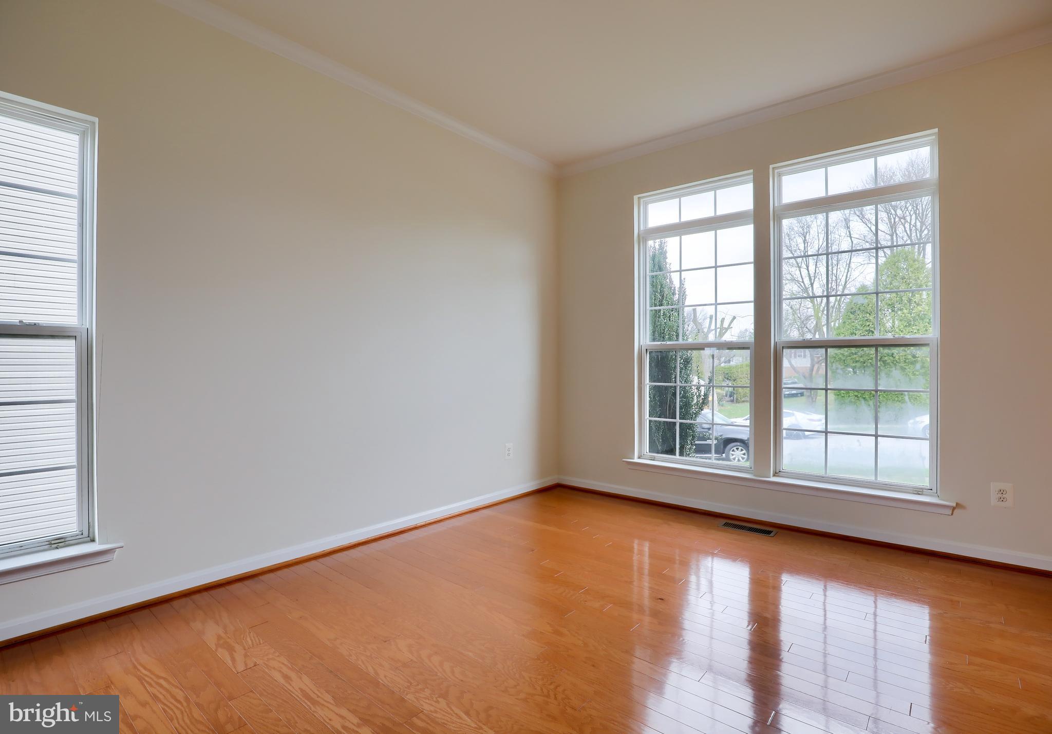 FRANKLIN SQUARE - Residential