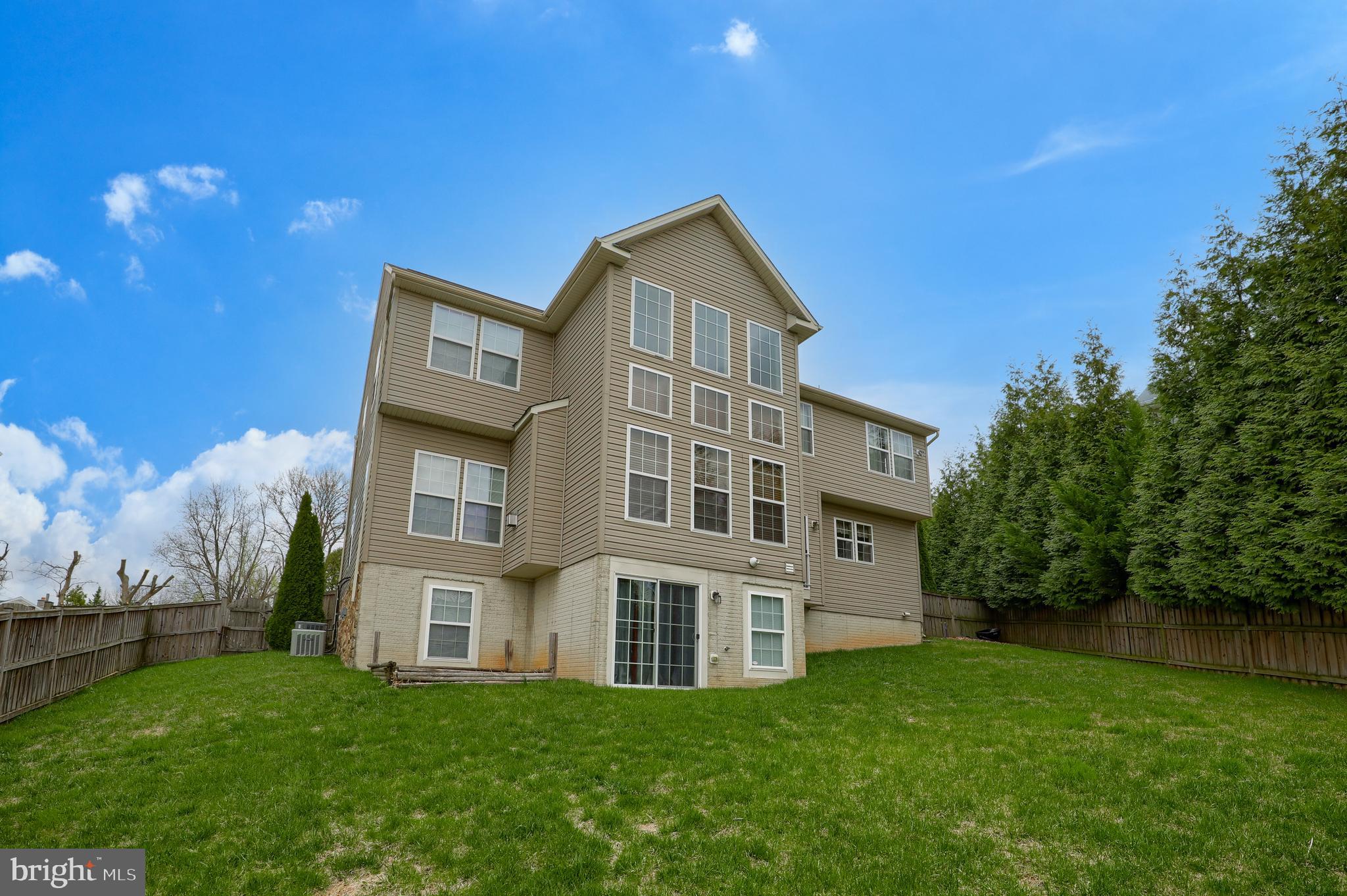 FRANKLIN SQUARE - Residential