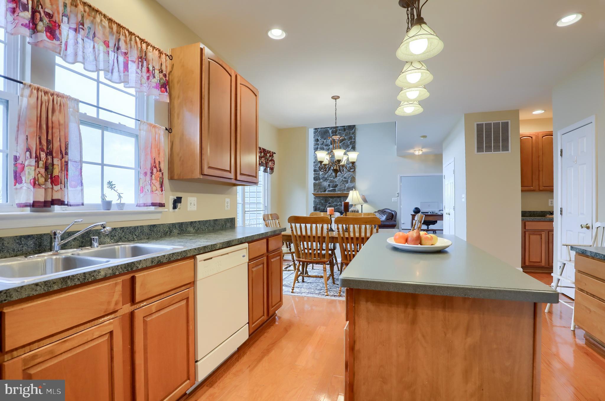 FRANKLIN SQUARE - Residential