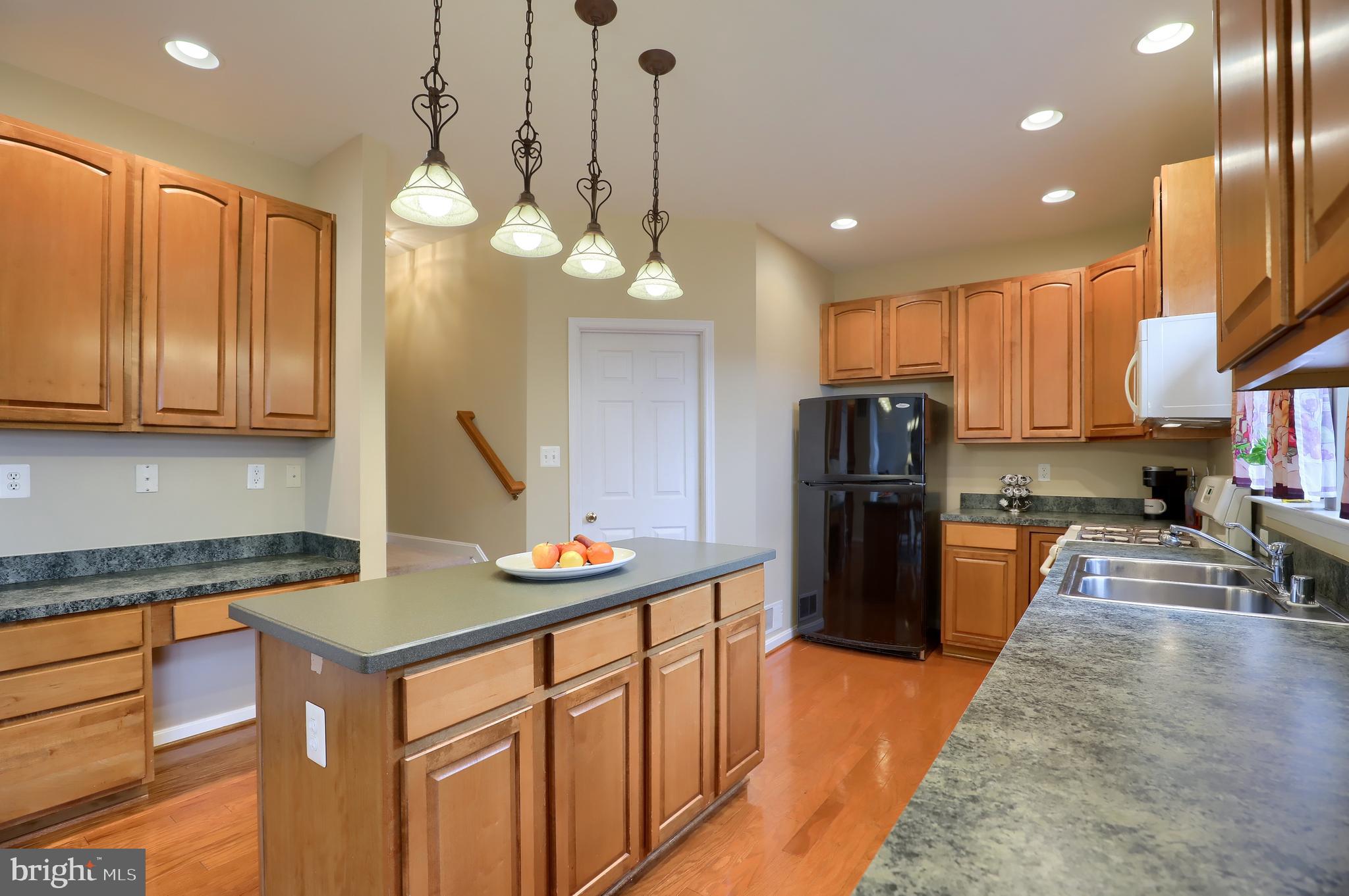 FRANKLIN SQUARE - Residential