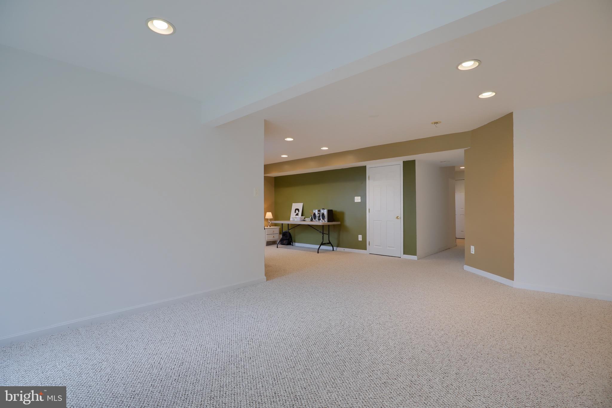 FRANKLIN SQUARE - Residential