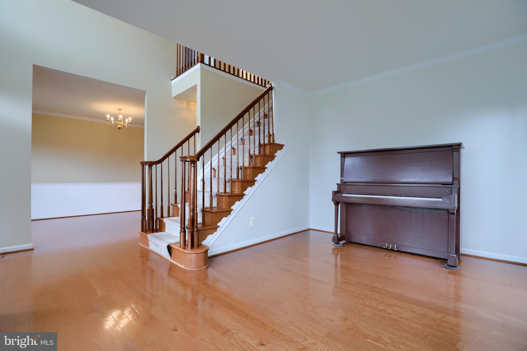 FRANKLIN SQUARE - Residential