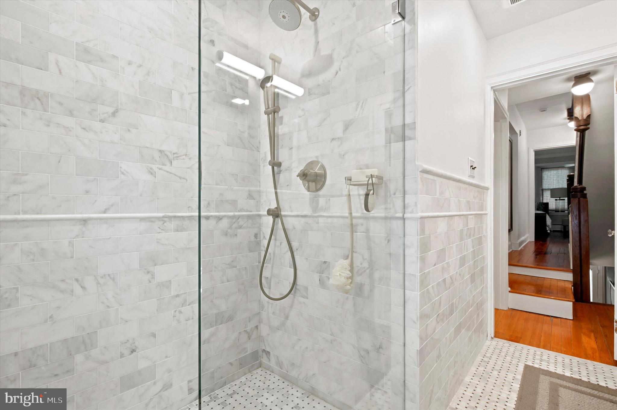 CHESTNUT HILL - Residential