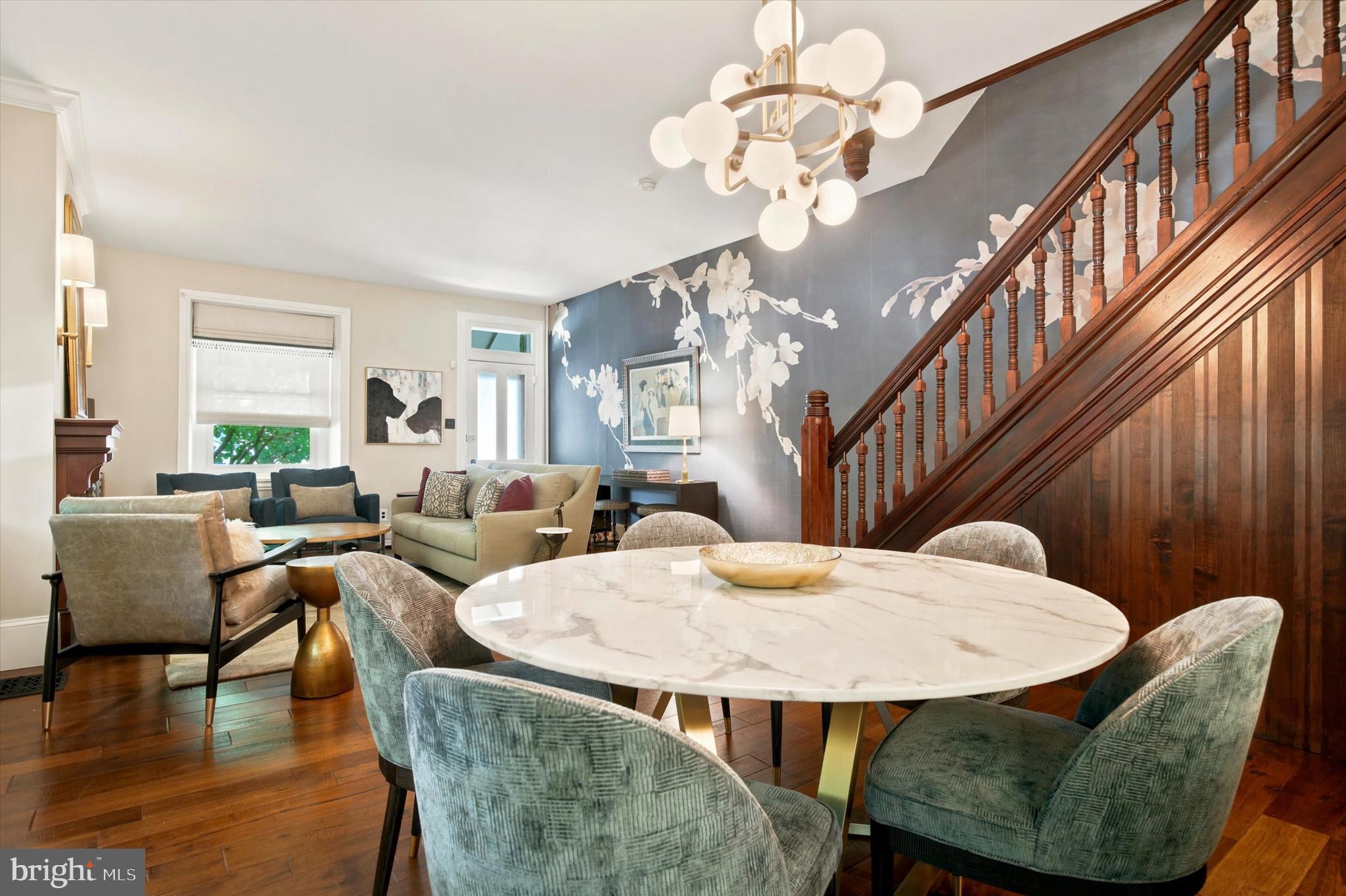 CHESTNUT HILL - Residential