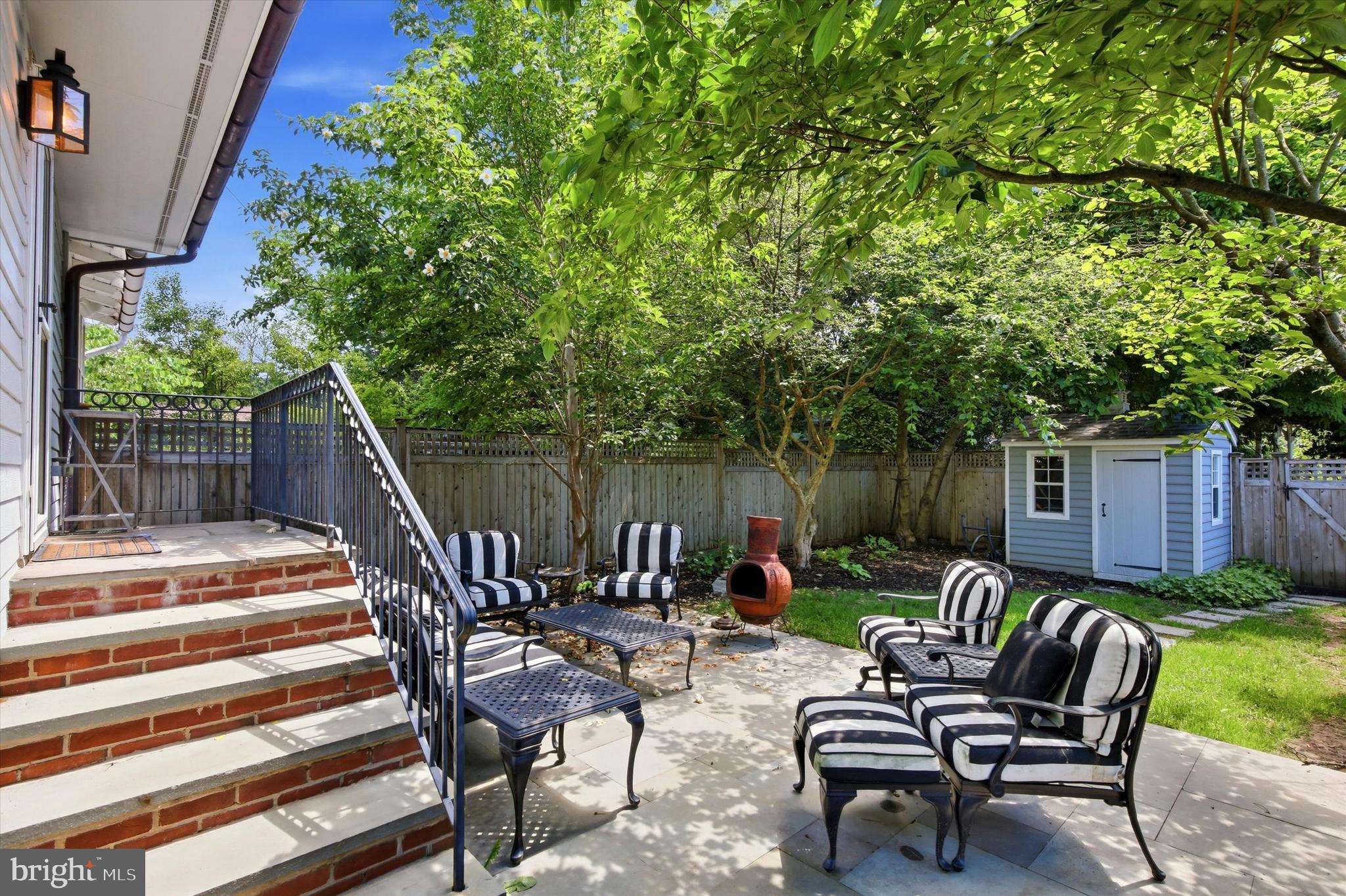 CHESTNUT HILL - Residential