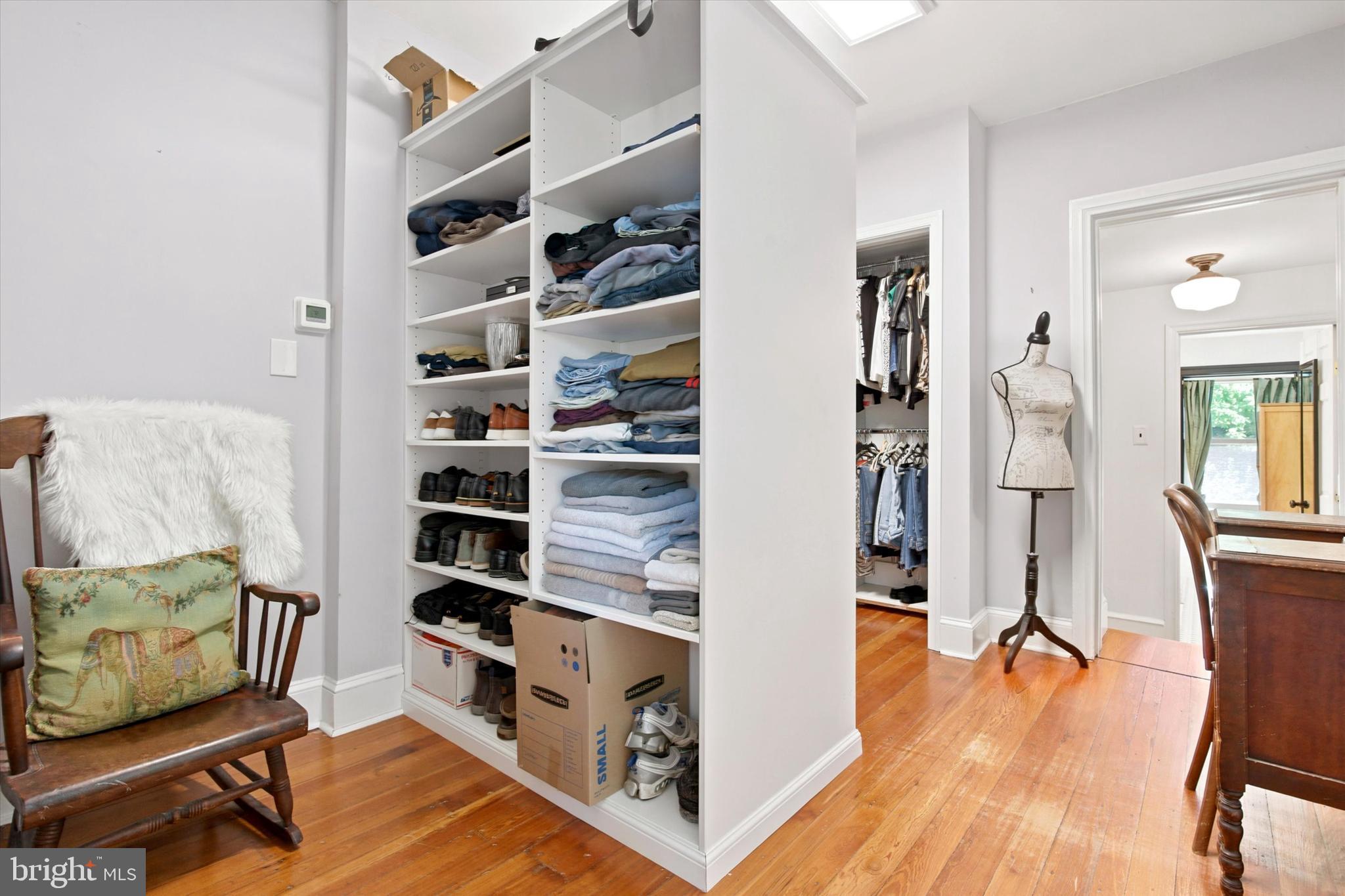 CHESTNUT HILL - Residential