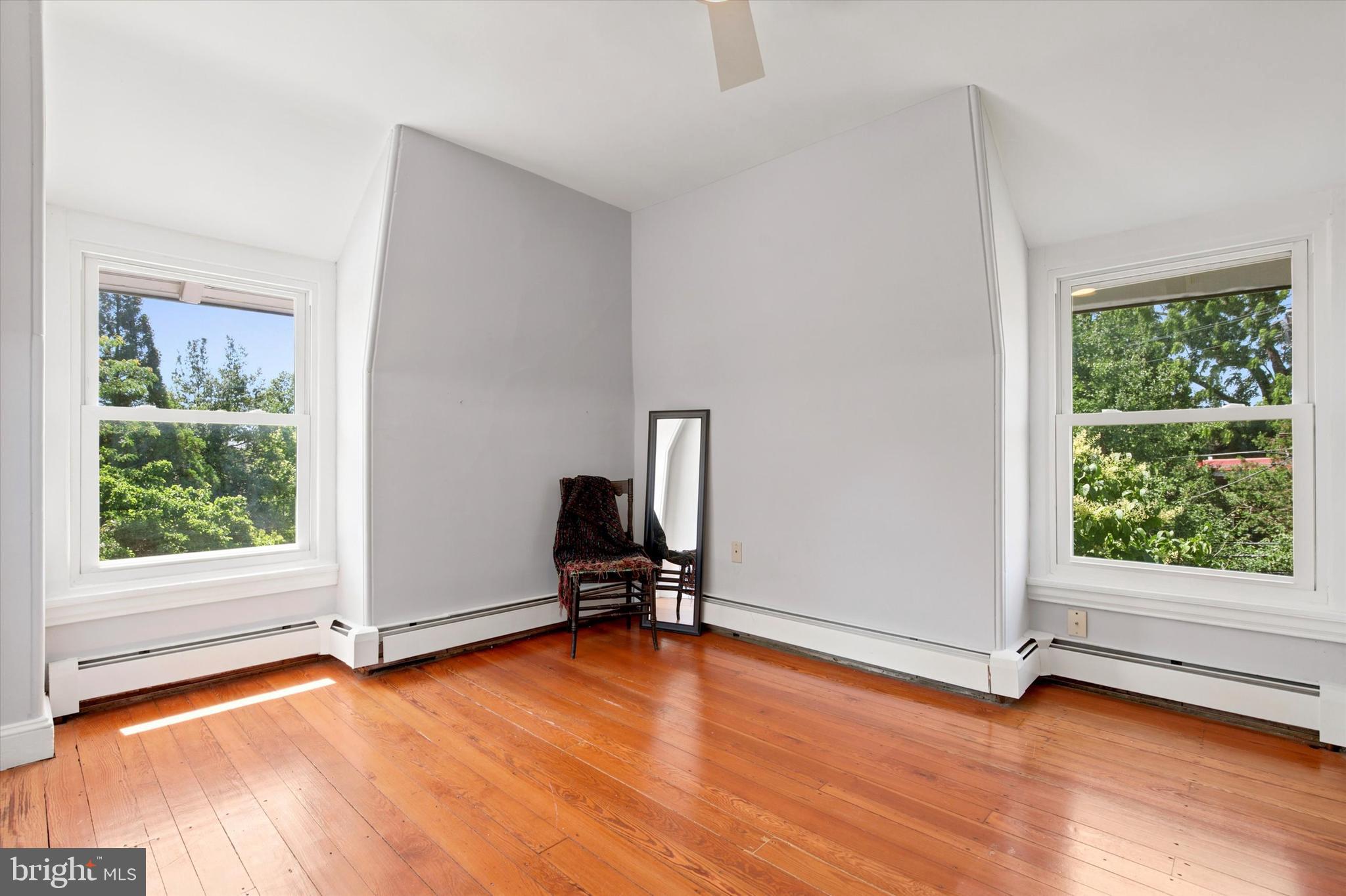CHESTNUT HILL - Residential